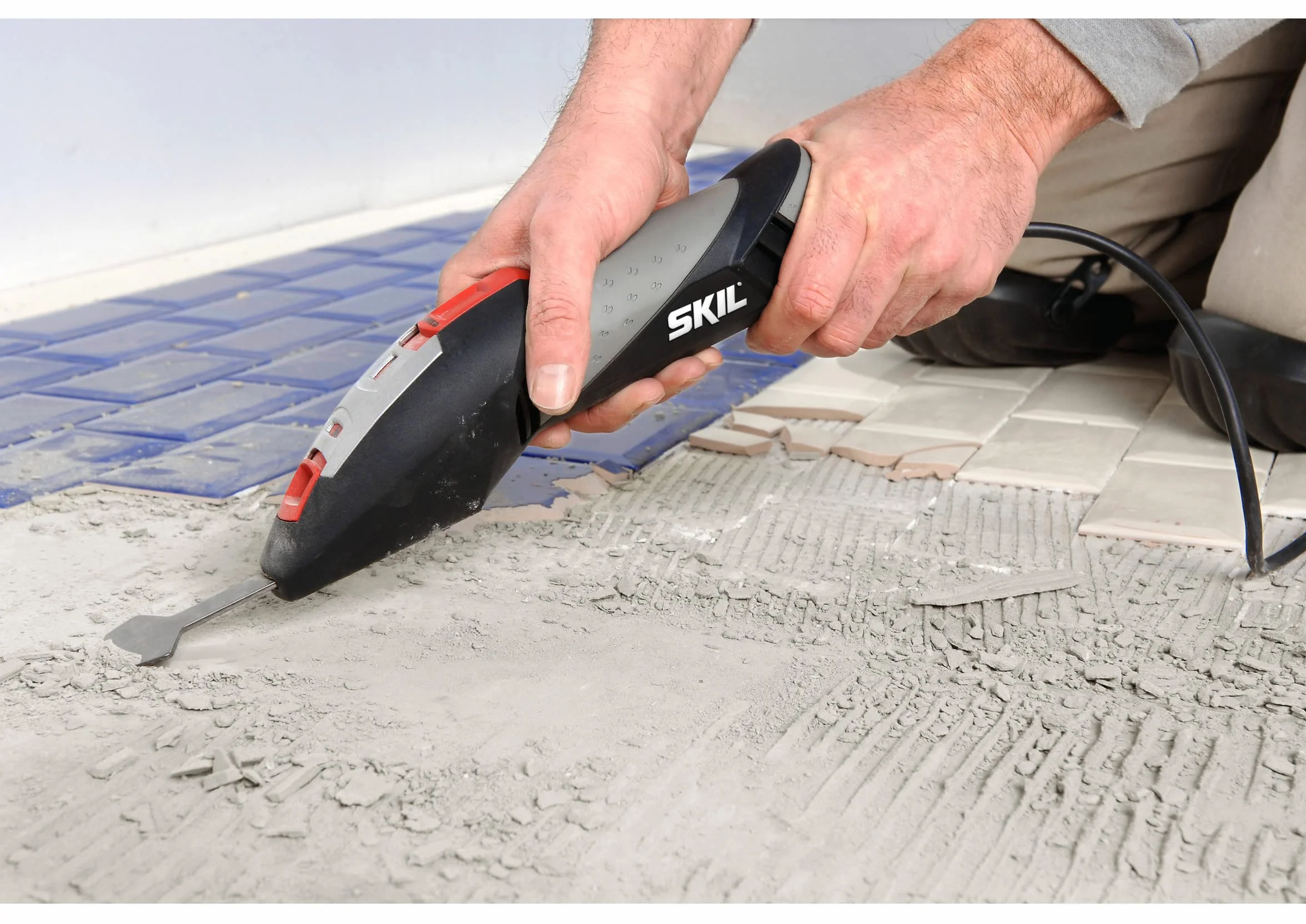 Skil Masters 7720 MA Rascador eléctrico (250 W, 3 velocidades, cable de 4 m, 15 piezas, juego de rascadores, bolsa incluida)