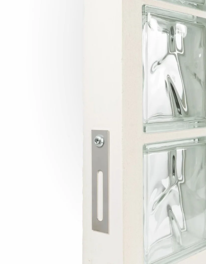 Panel prefabricado con cemento hidrófugado, uso vertical | N. 9 bloques de vidrio (3x3) mm 190x190x80 ondulado transparente | Dimensión 670x670 mm | Unidad de venta: 1 panel