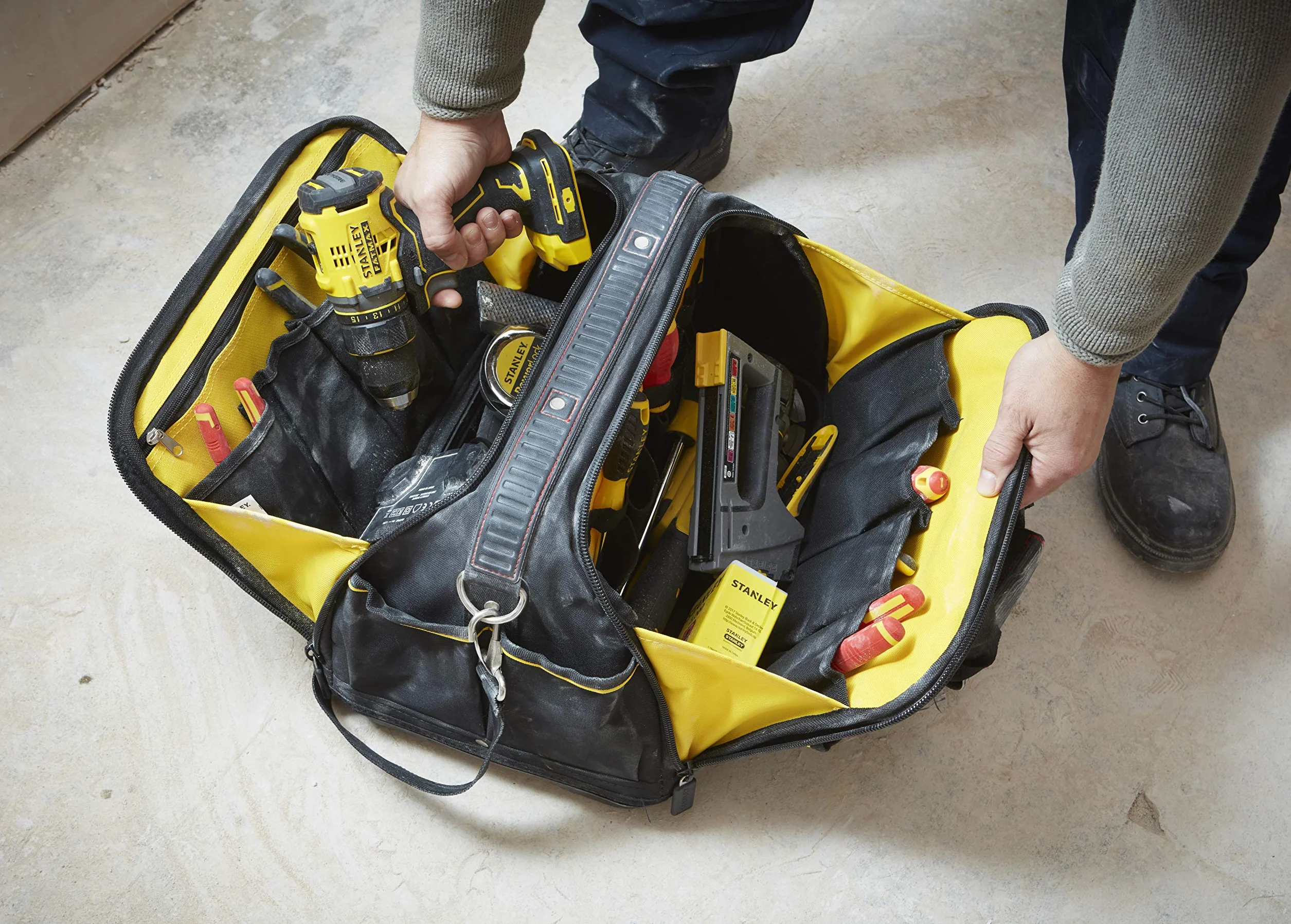 STANLEY FATMAX Bolsa de Herramientas Acceso Múltiple, Estructura Rígida, Tamaño 41x29x24 cm, Bolsillo frontal con cierre, Asa ajustable, Acceso a las herramientas, FMST1-73607