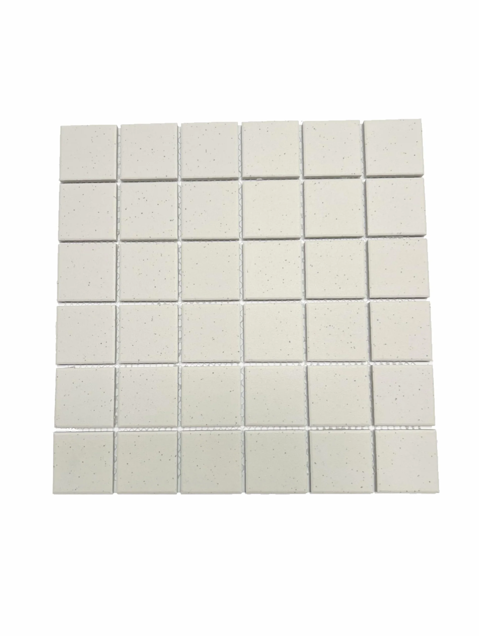 Modelo U011 (GRIS SAL & PIMIENTA) Mosaico enmallado de Porcelanico Todo Masa. Medida 4,8x4,8cm. Pegado en mallas de 30x30cm.