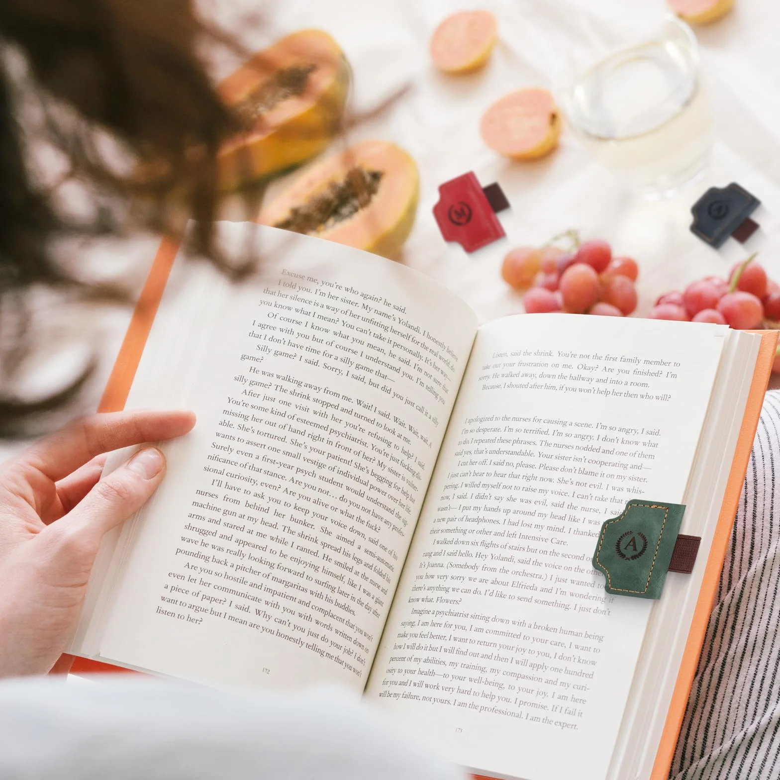 Marcapáginas de Cuero Magnético Personalizado con Inicial, Separador de Libros con Soporte para Bolígrafo, Estilo Retro, Regalo para Lectores (Azul, A)