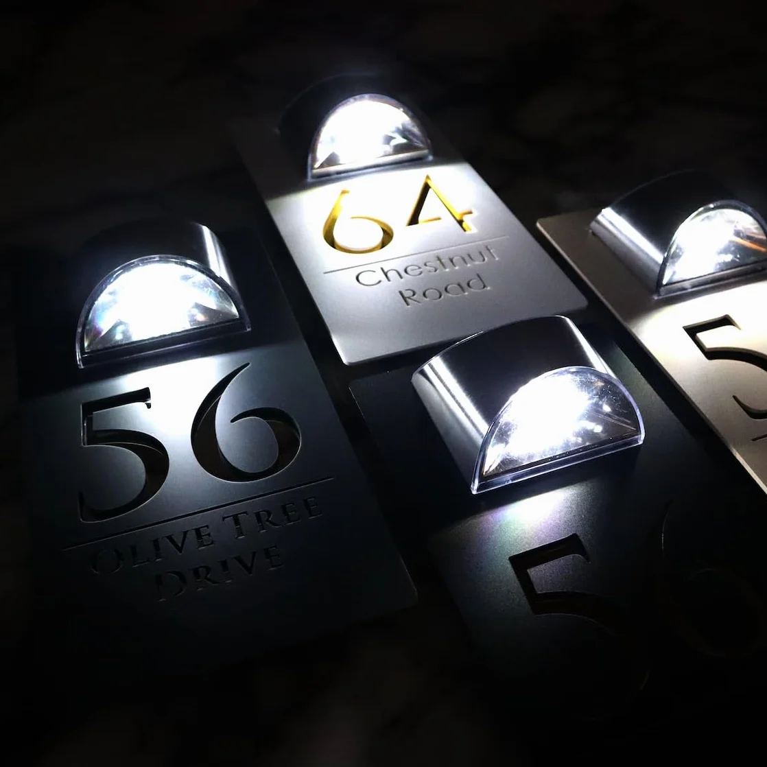 Letrero LED personalizado para número de puerta con energía solar, placa de dirección 3D moderna cortada con láser, letrero de dirección exterior impermeable