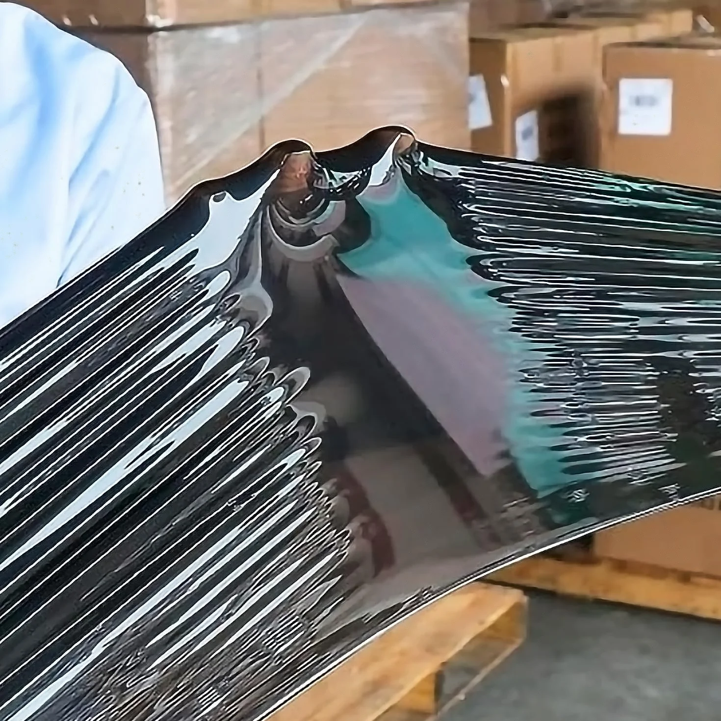 Various Film Negro para embalaje plástica retráctil de 50cmx200m,23 micras, resistencia industrial de estiramiento, adherencia Negro, envoltura para mudanza, palets.