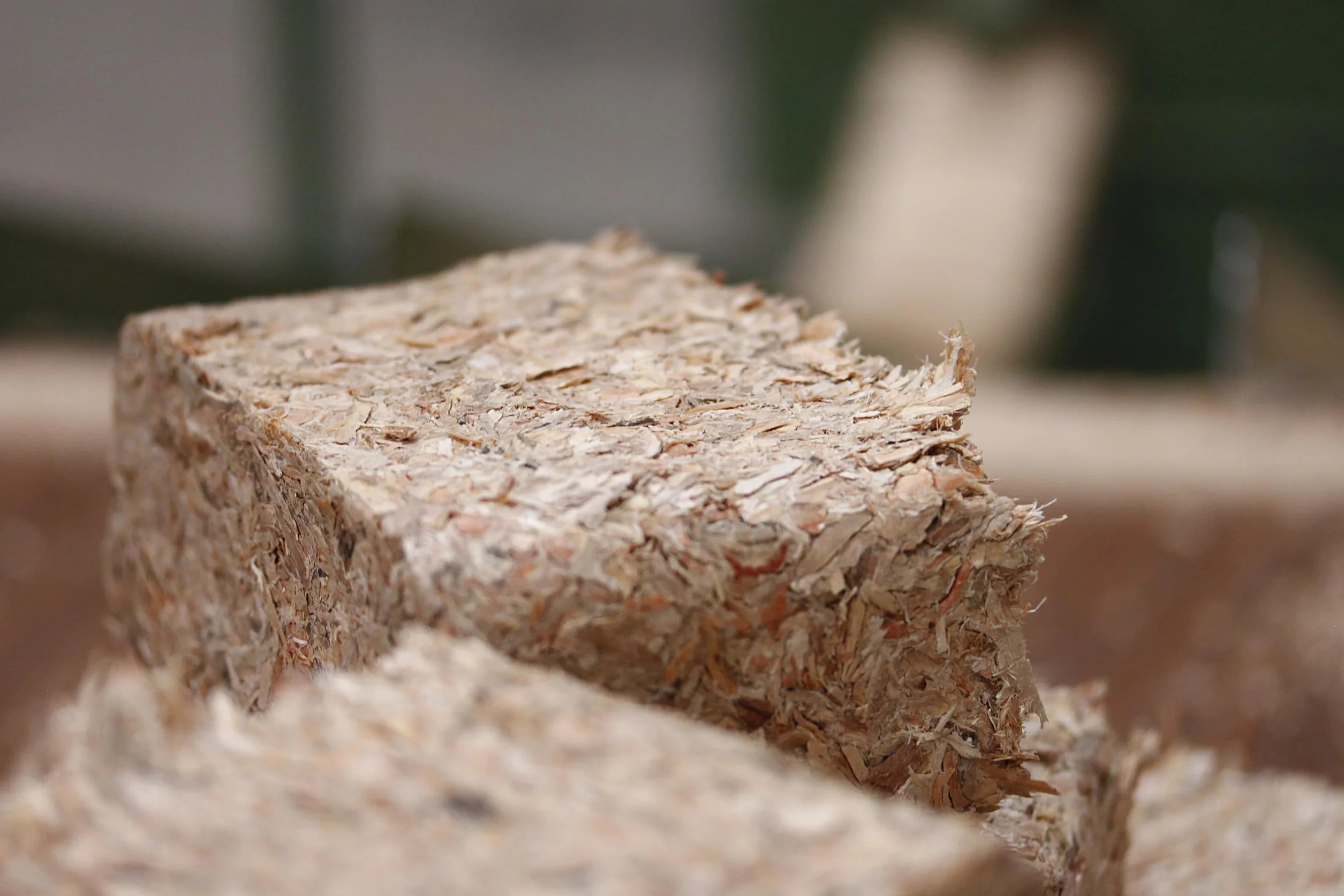 Briquetas de Madera Fabricadas con Astilla prensada - Caja de 12 Unidades