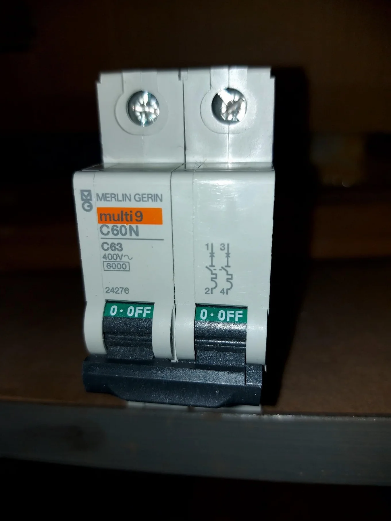 Schneider Electric - Interruptor magnético térmico iC60N 2P C 63A 6000A