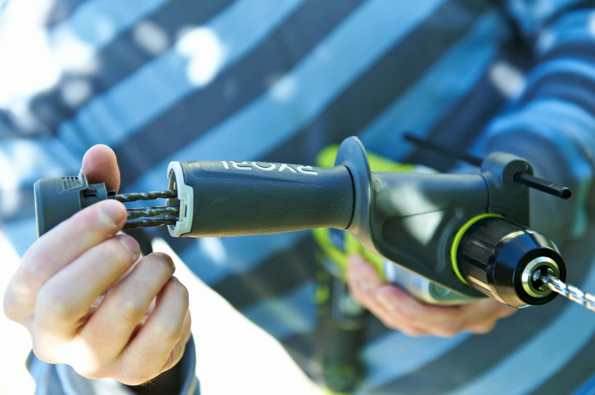 RYOBI - Taladro de Impacto con Cable 220V, 1200W - 2 Velocidades, Inversor de Rotación - Portabrocas 13mm de Autoapriete - Tope de Profundidad - LED - Mango Auxiliar con Portabrocas - RPD1200-K