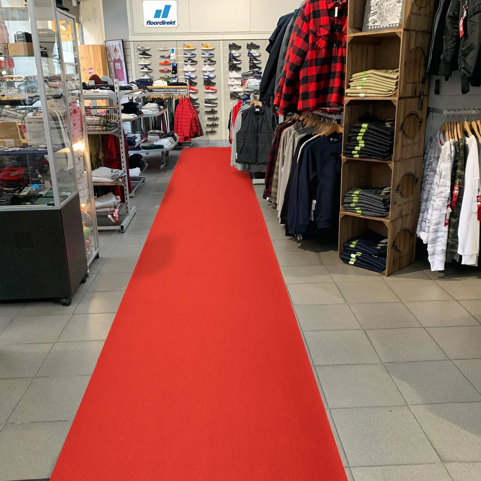 Floordirekt Alfombra para ferias Sintra | Suelo ideal para ferias, bodas y eventos | Alfombra para eventos en muchos colores y tamaños (100 x 2000 cm, Rojo 0711)