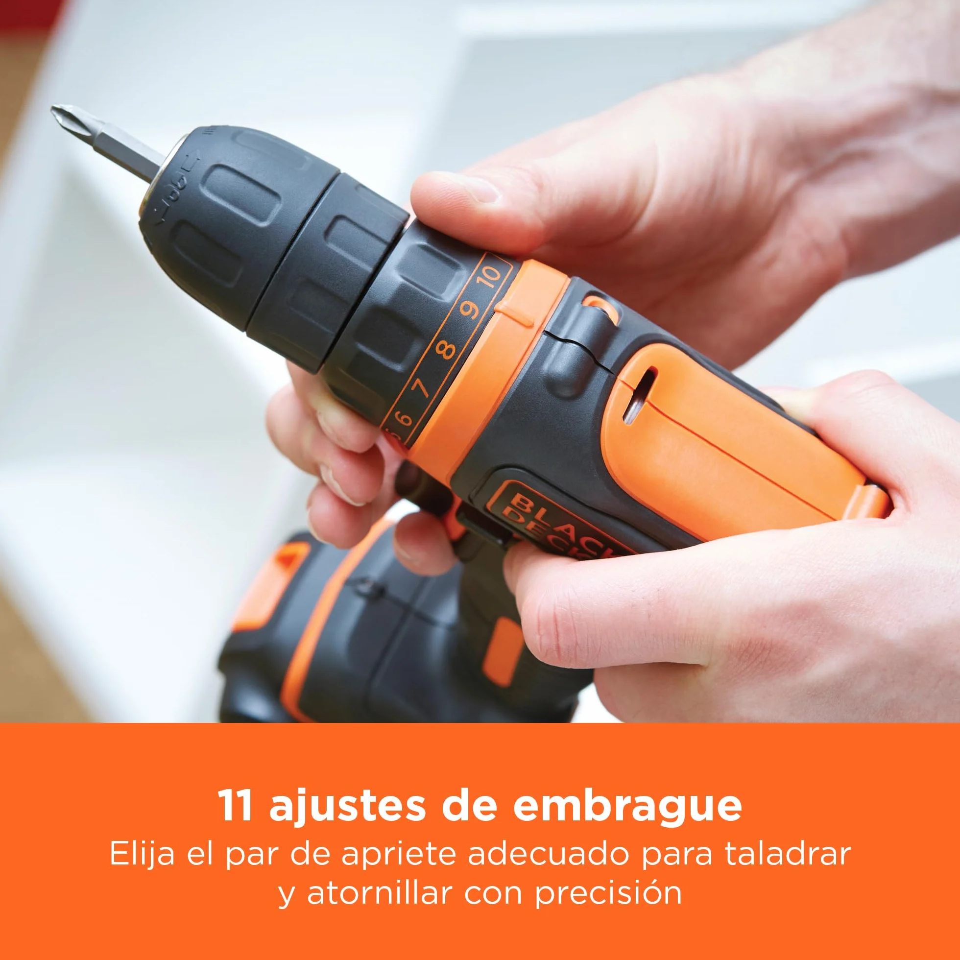 BLACK+DECKER Taladro atornillador inalámbrico ultracompacto, con luz de trabajo LED, batería Li-Ion de 10.8V y cargador, BDCDD12-QW