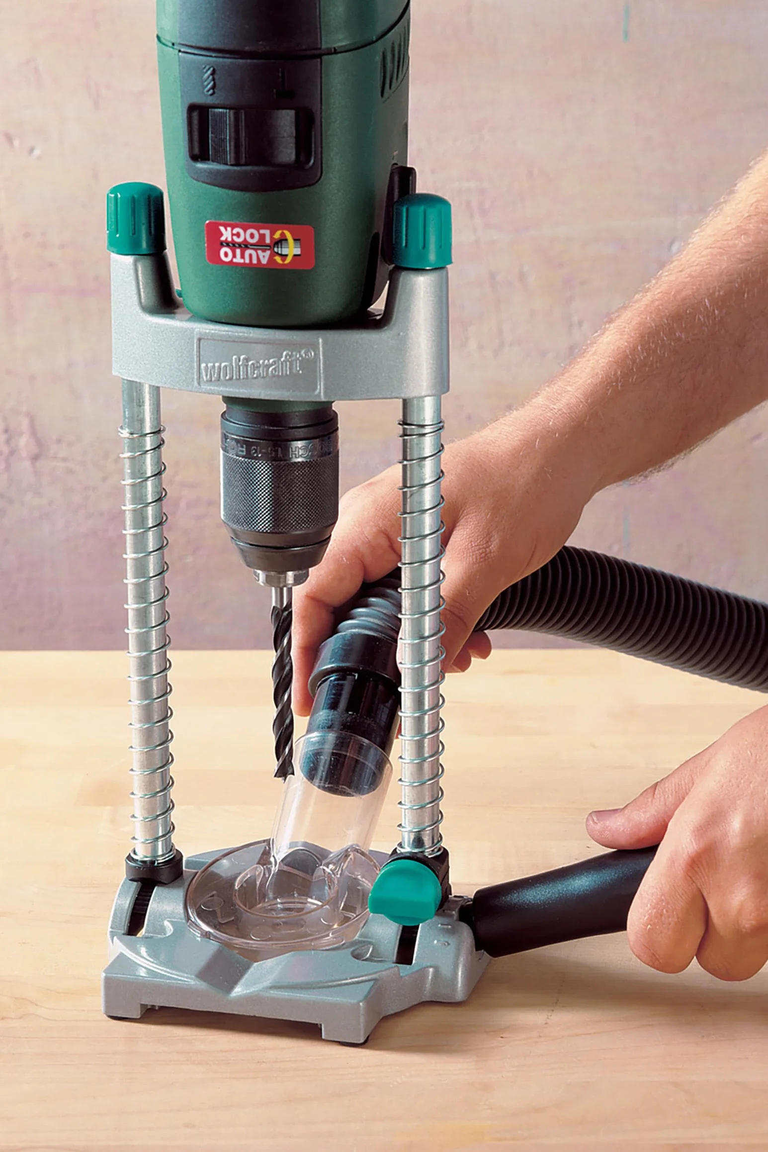 wolfcraft Guía móvil para taladro tecmobil I 4522000 I Perfecto para taladrar con ángulos exactos en todas las posiciones, en pared, en superficies inclinadas, en material redondo, listones y perfiles