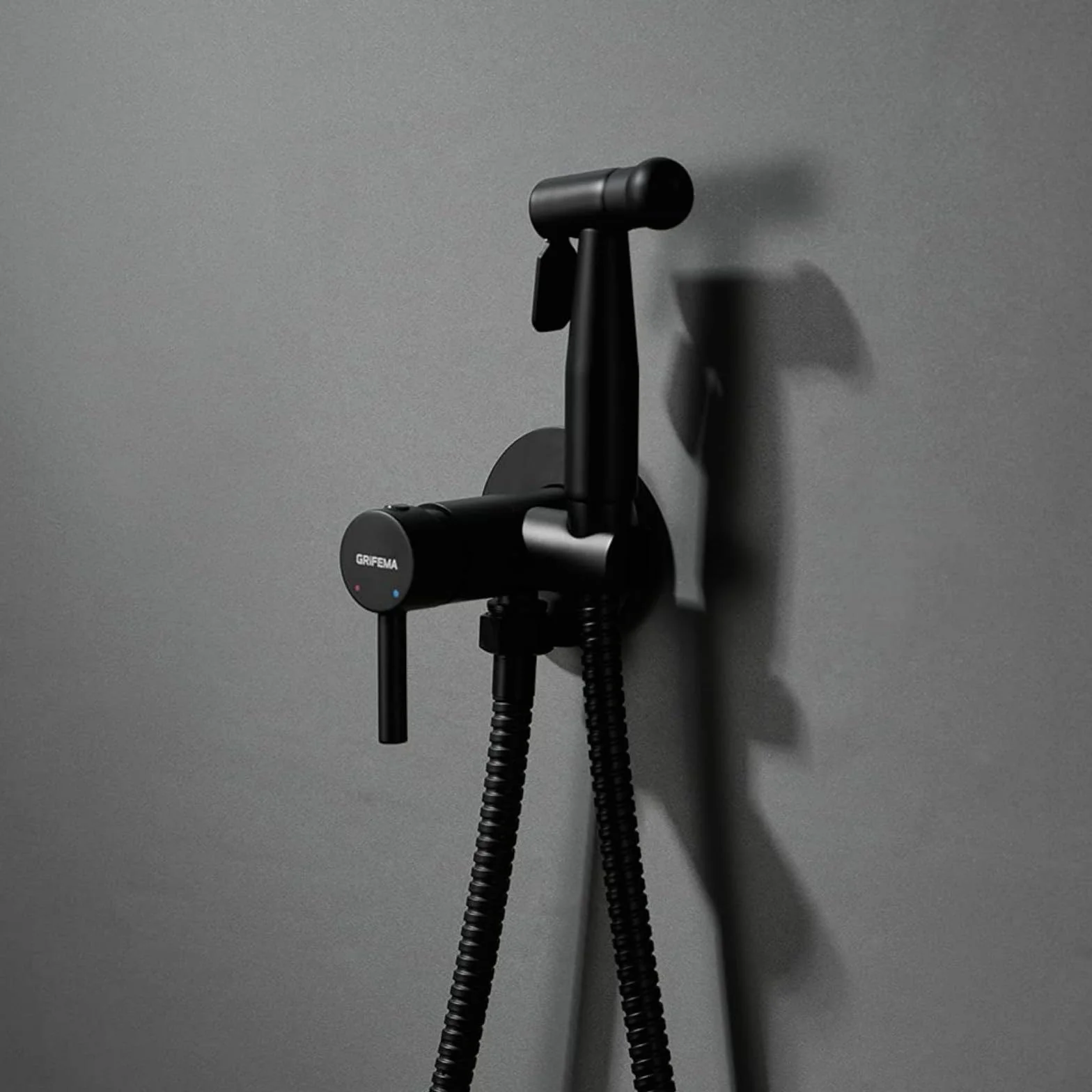 GRIFEMA G154B-1 Grifo bidet negro Monomando Empotrar para Bidé WC Agua Caliente y Fría Ducha Mano Soporte Manguera Flexo 1.2 m