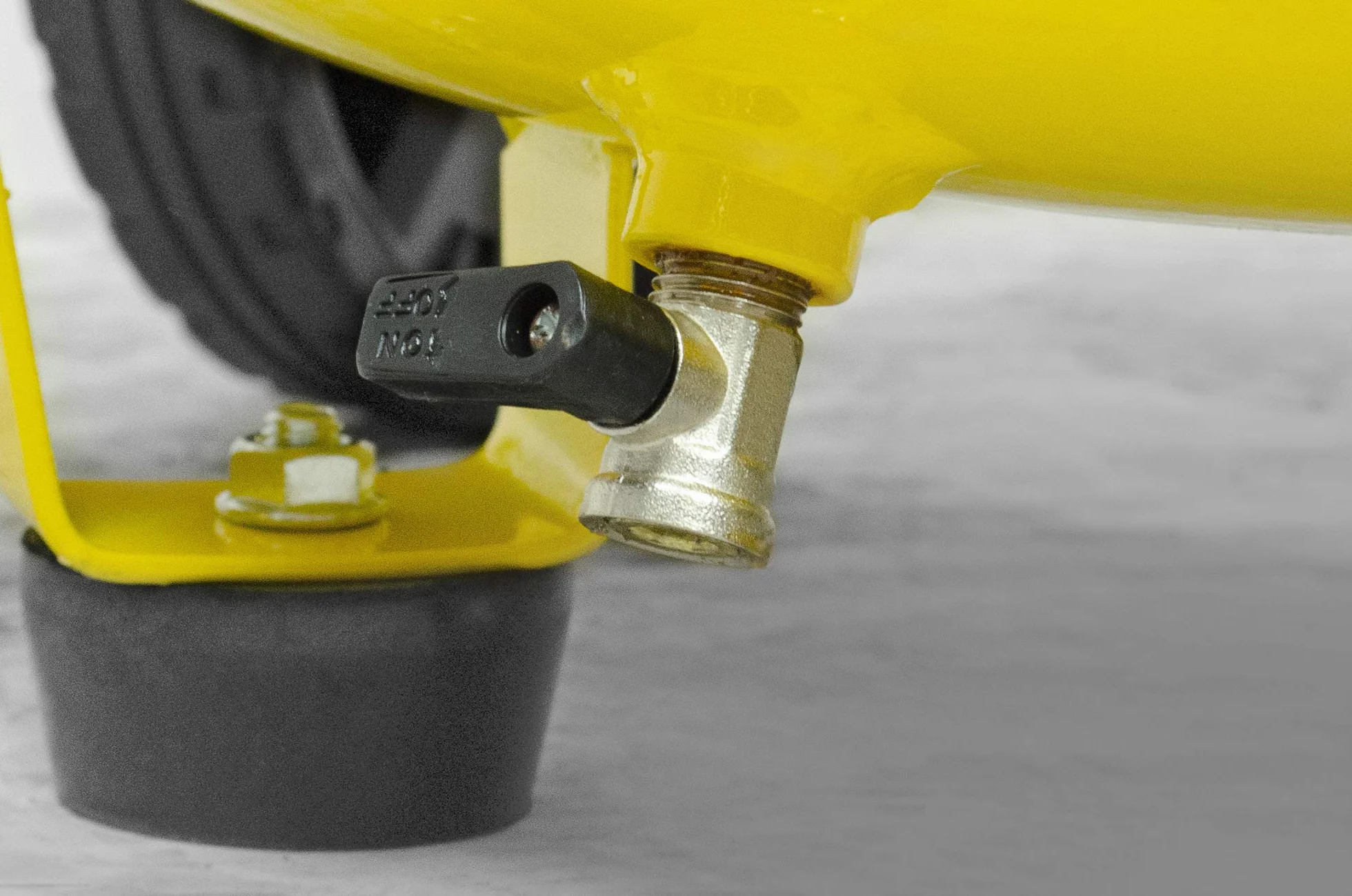 Stanley SXCMS1350VE Compresor Muy silencioso, 50 litros, Amarillo