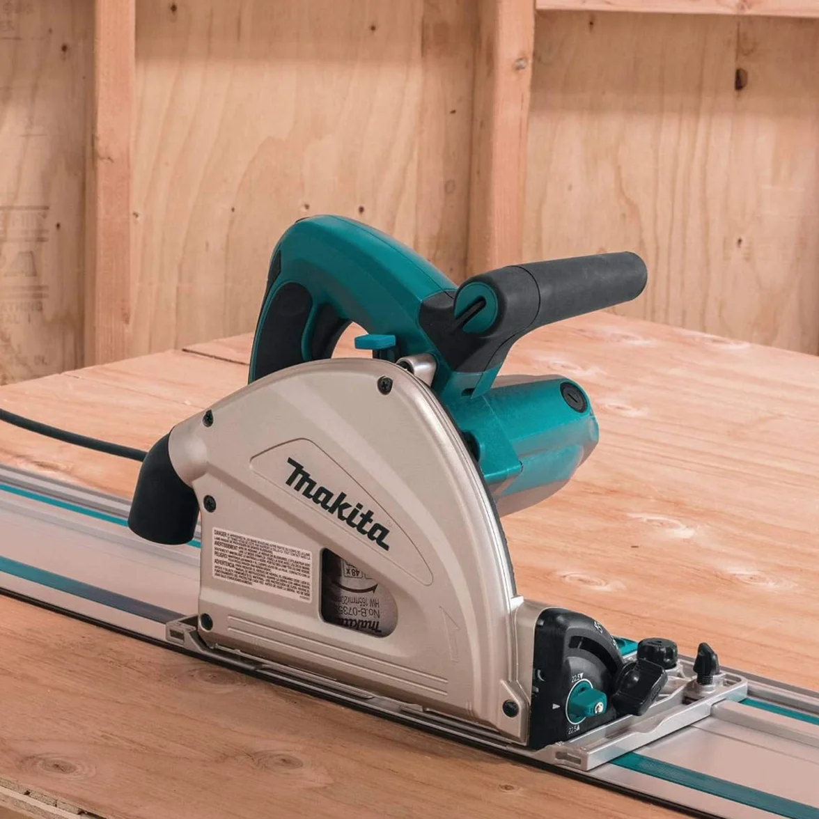 Makita Sierra de inmersión SP6000J2 165mm 240V 1.5m guía guía hoja 48T eléctrica biselada cerca de la pared diseño resistente a puntas conectable a aspiradora