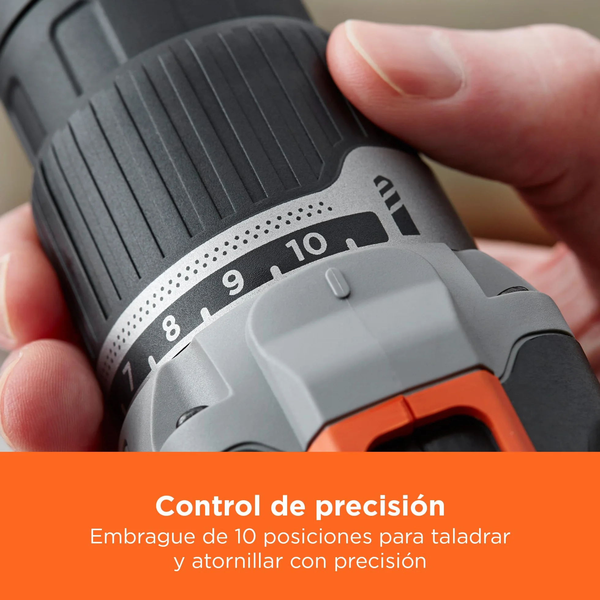 BLACK+DECKER Taladro percutor inalámbrico de 18V y 2 velocidades con dos baterías de 1,5Ah y cargador de 400mA, par de 45Nm, luz de trabajo LED y maletín, BCD003C2K-QW