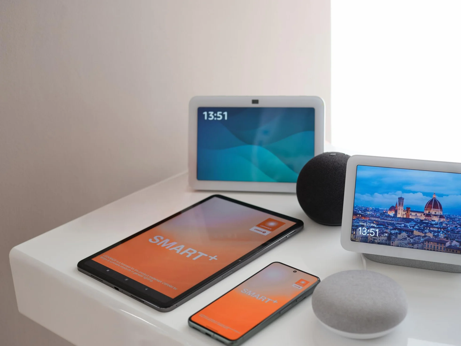 OSRAM SMART+Wifi Regleta de enchufes inteligente WiFi de 4 vías UE-UE con puertos USB inteligentes, protección IP20, para integrar dispositivos en el hogar inteligente