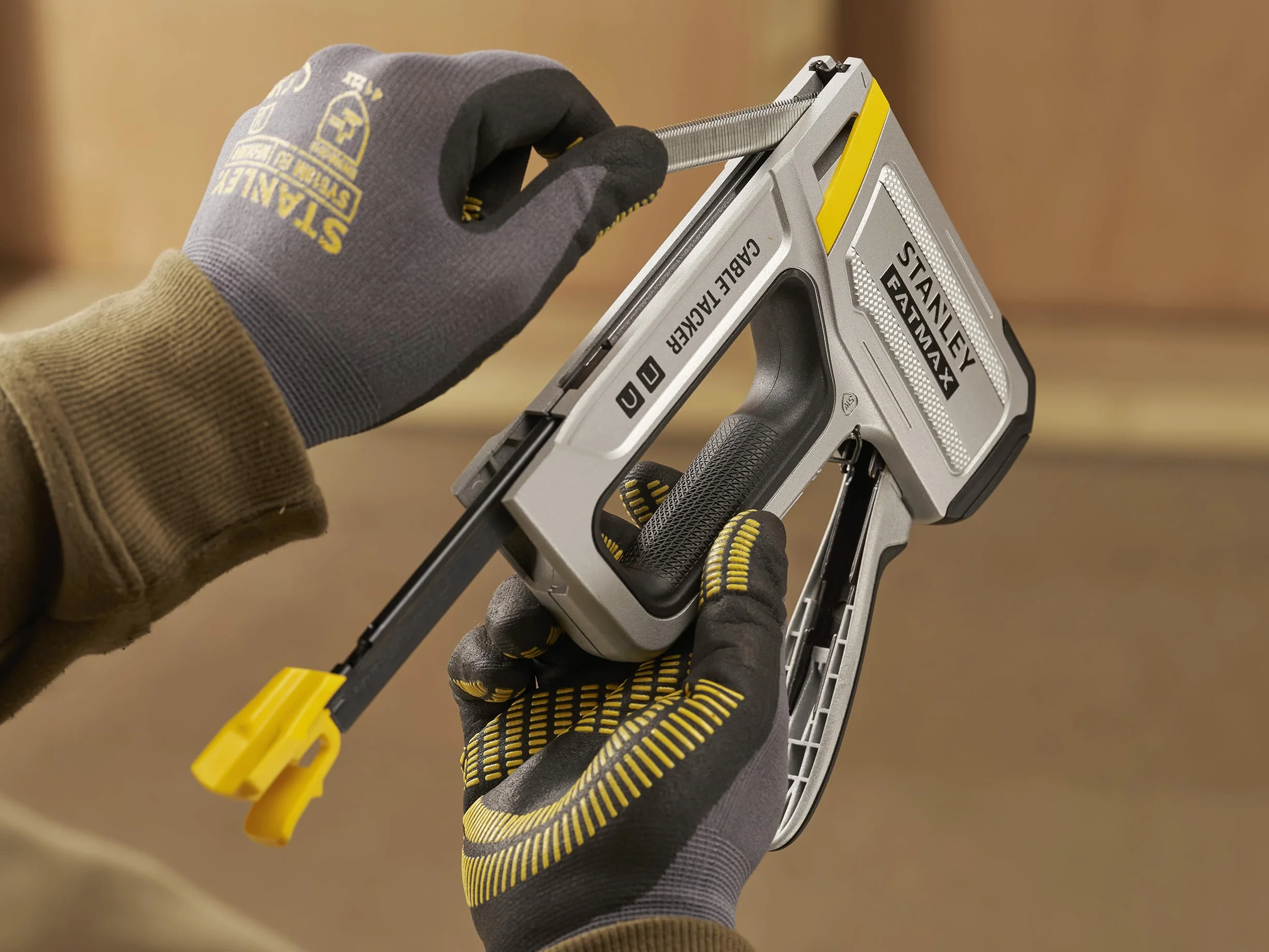 STANLEY FATMAX 2-en-1 Grapadora de Cable, FMHT70100-0