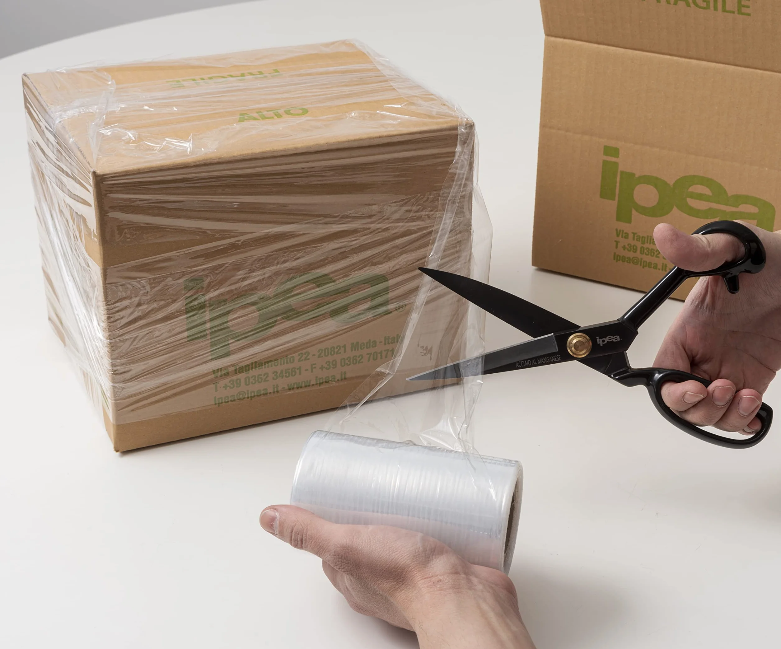IPEA Película Estirable Transparente para Embalaje - 150 Metros x 12 cm - Made in Italy - Rollo película para Protección, Embalaje de Objetos en Transporte - Resistente al Desgarro