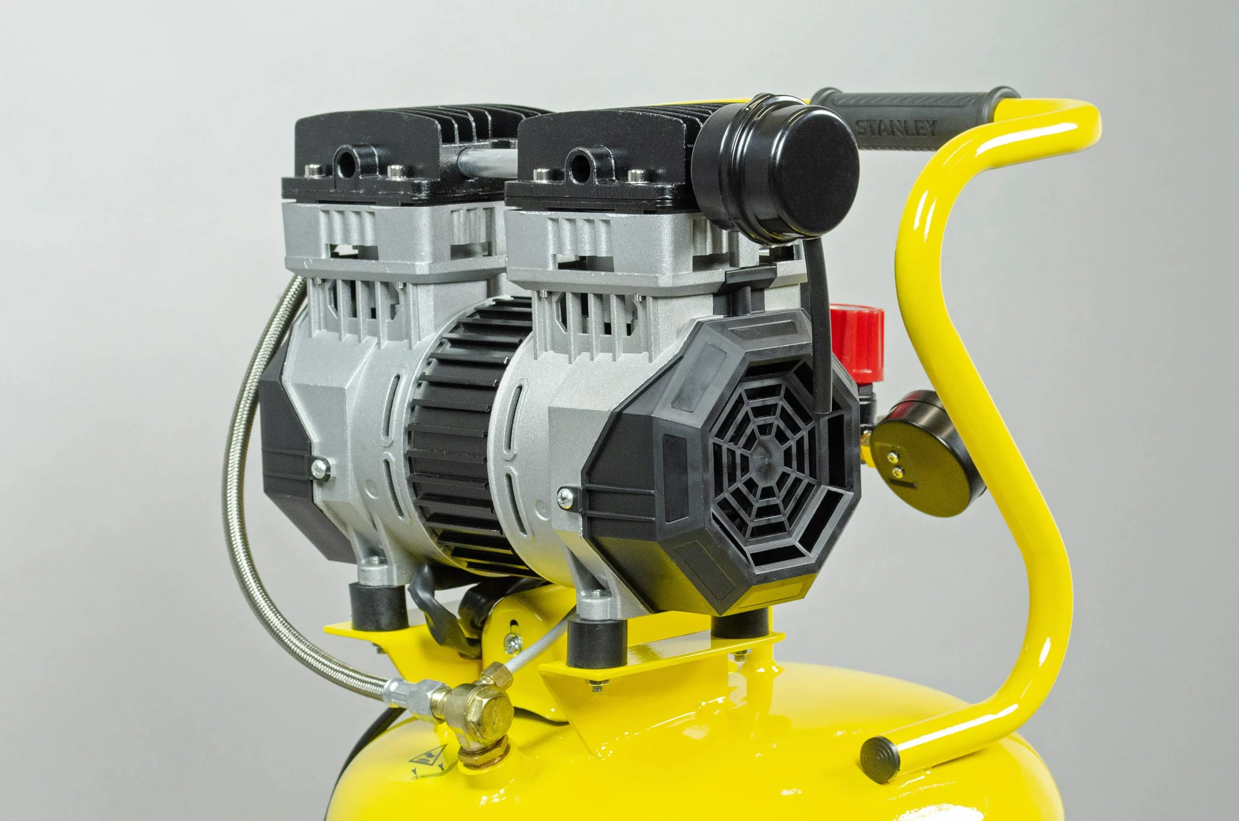 Stanley SXCMS1350VE Compresor Muy silencioso, 50 litros, Amarillo