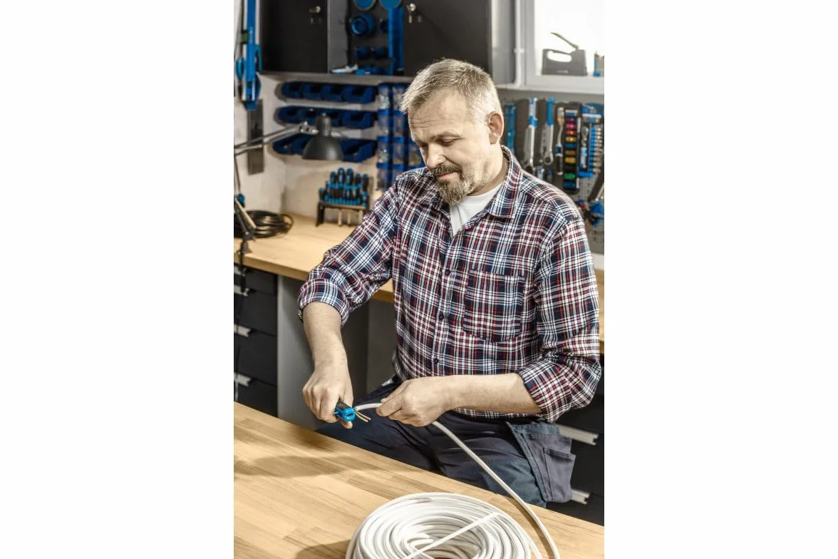 Högert Technik Herramienta pelacables profesional de 122 mm, universal, 0,5 – 6,0 mm, herramienta electricista, pelacables