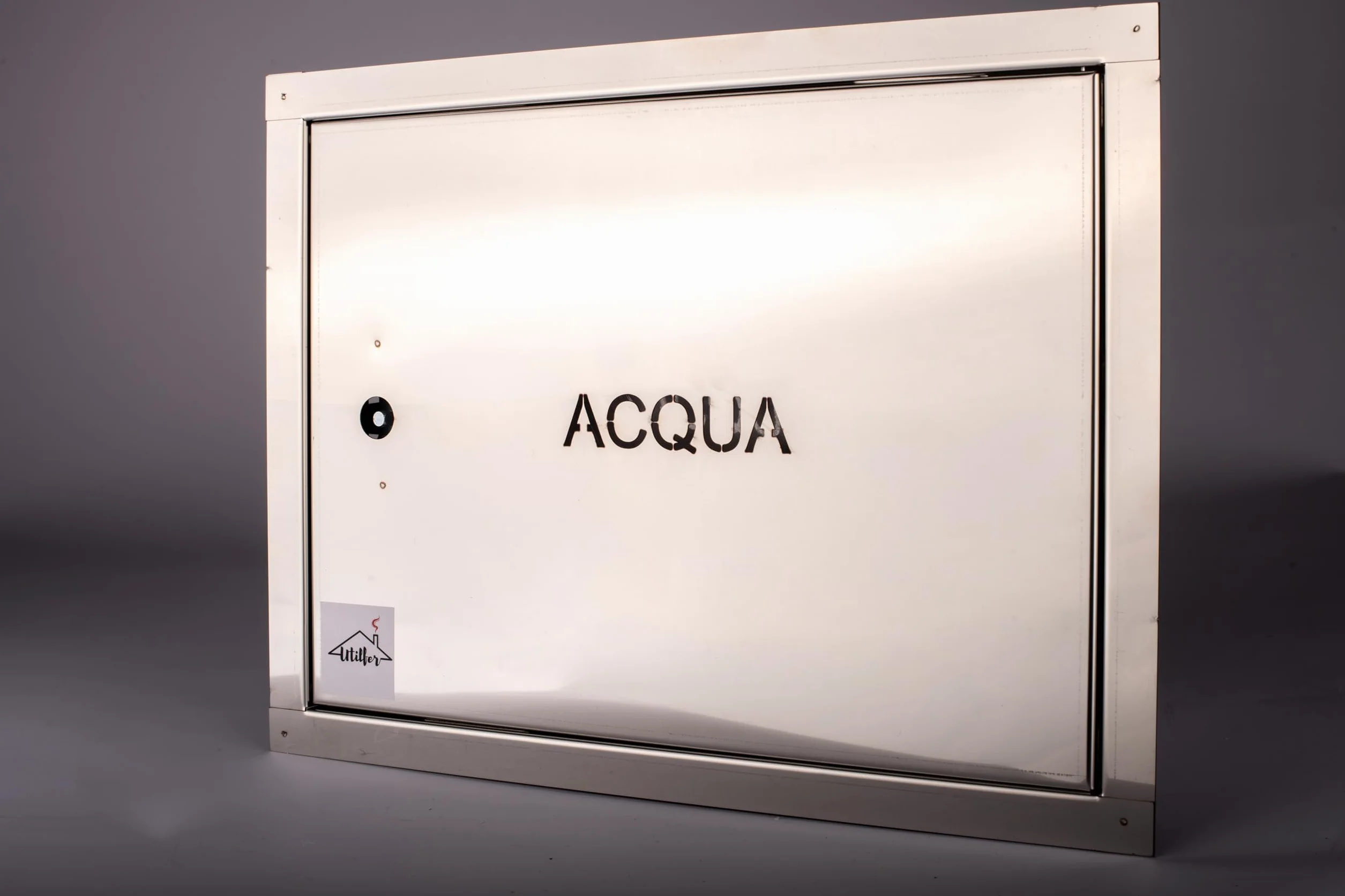 Tapa de acero inoxidable para contador de agua; disponible en todos los tamaños