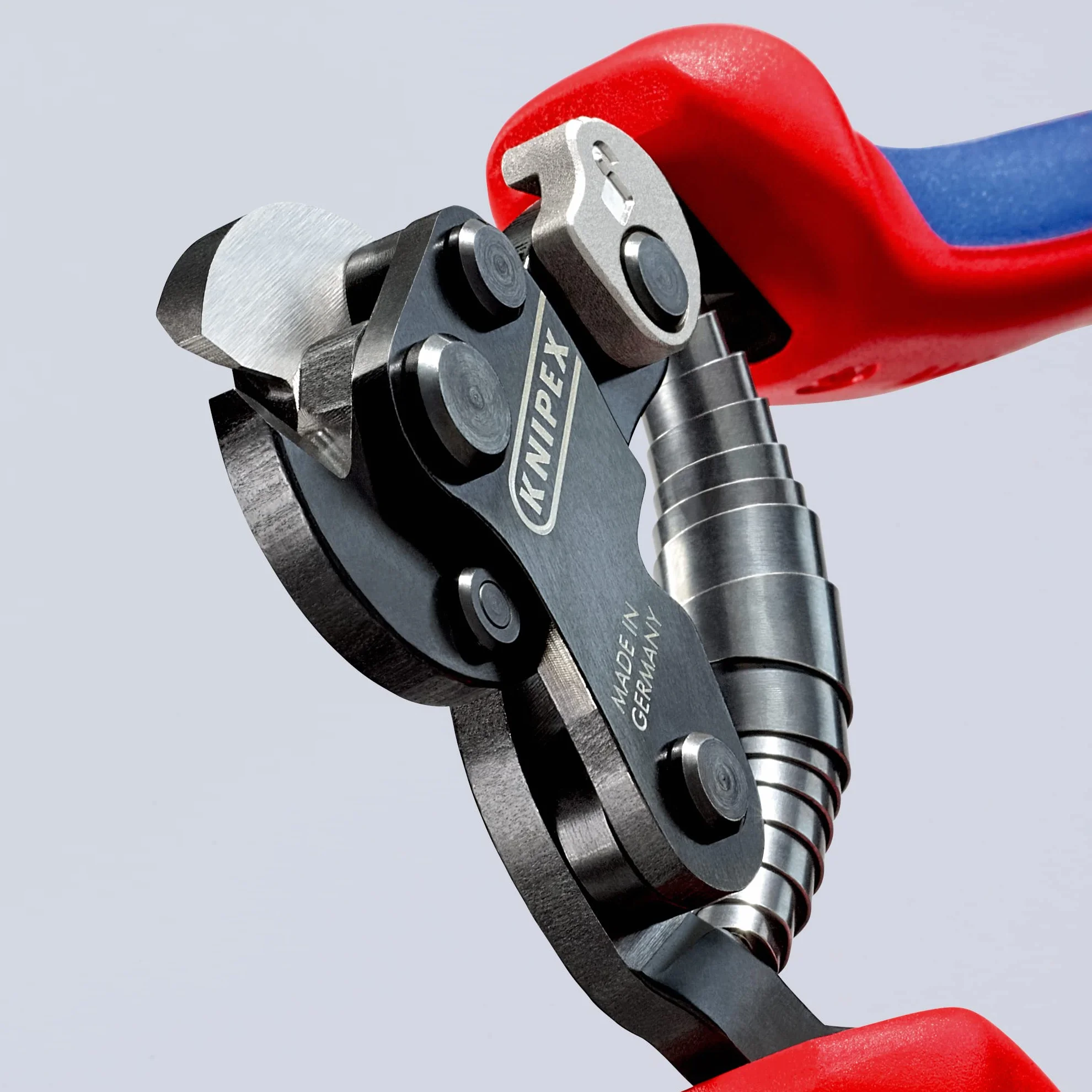 KNIPEX Cortacables para cable trenzado Para cuerdas de neumáticos con mangos multicomponente 160 mm, 95 62 160 TC