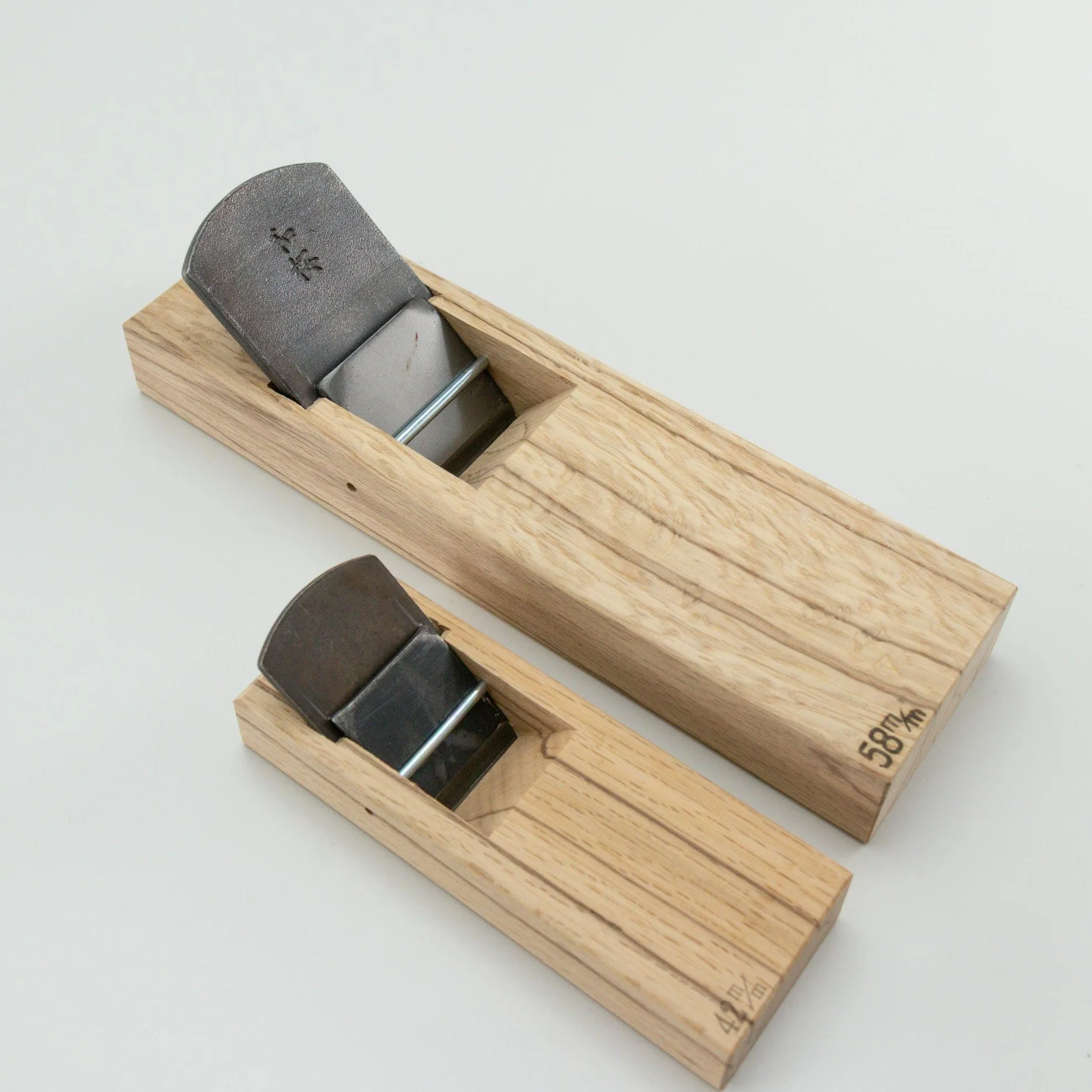 Cepillo manual japonés Wazakura, fabricado en Japón, cepillo de bloque Kanna manual para trabajar la madera, alisar, dar acabado, herramienta de carpintería (58mm)