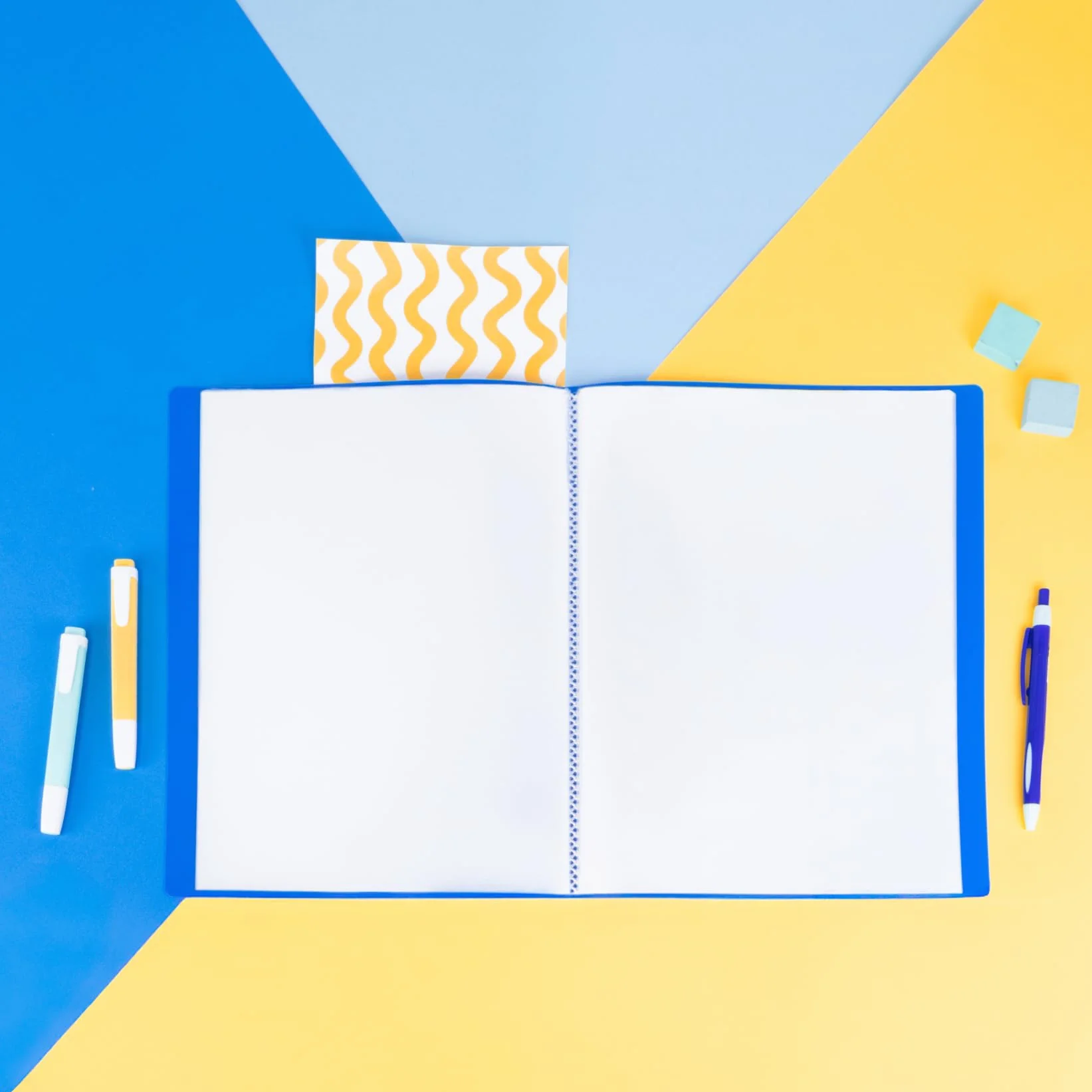 Carpeta con Fundas Transparentes Tamaño A5, Polipropileno Biodegradable, 20 Fundas, Azul