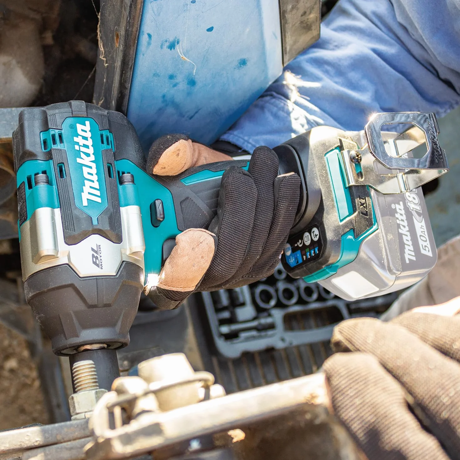 Makita DTW701Z Atornillador de impacto inalámbrico de 18 V (sin batería, sin cargador)