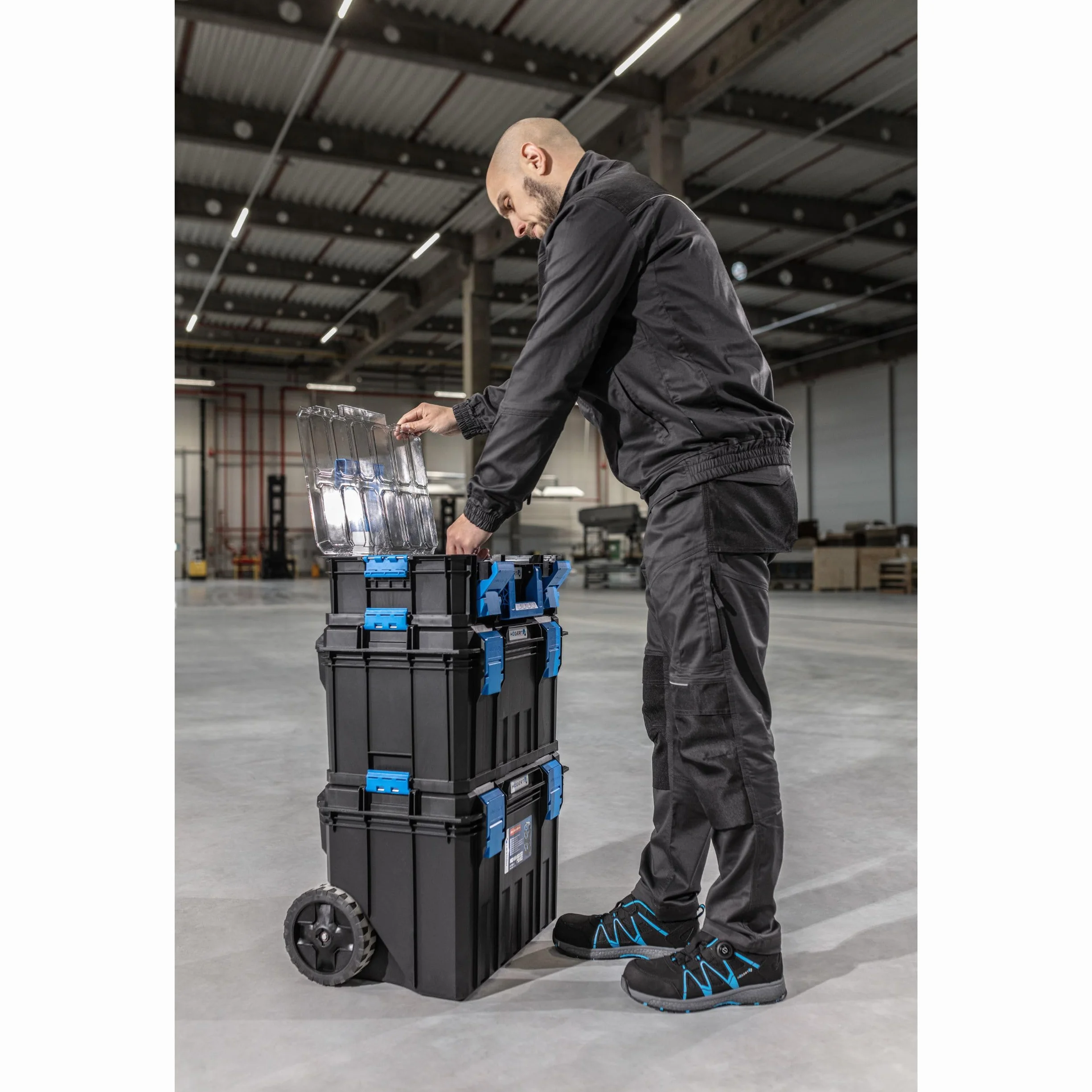 Högert Technik - Set de Cajas 4 en 1 HT7G500, Caja Herramientas con Ruedas, Resistente a Daños, Maletin Herramientas a Prueba de Polvo, Cierres Robustos de ABS, Estructura Modular