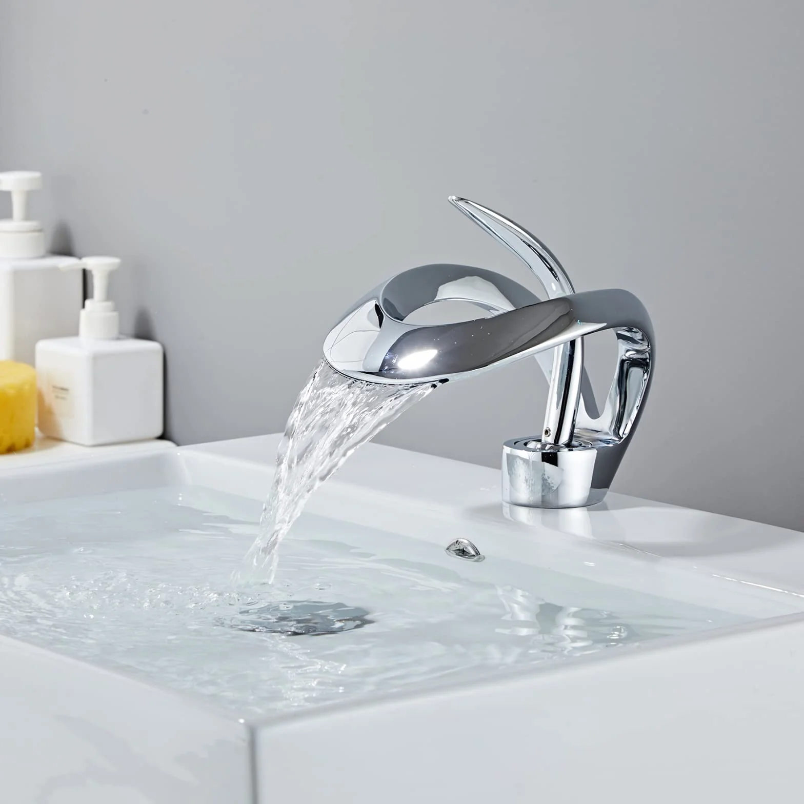 Grifo de lavabo,Grifo Lavabo Cascada Moderno,Grifo de lavabo con bonito diseño,Grifo de baño para agua fría y caliente, Válvula De Cerámica,Ajustable de Caliente y Frío,Cromado,Normal