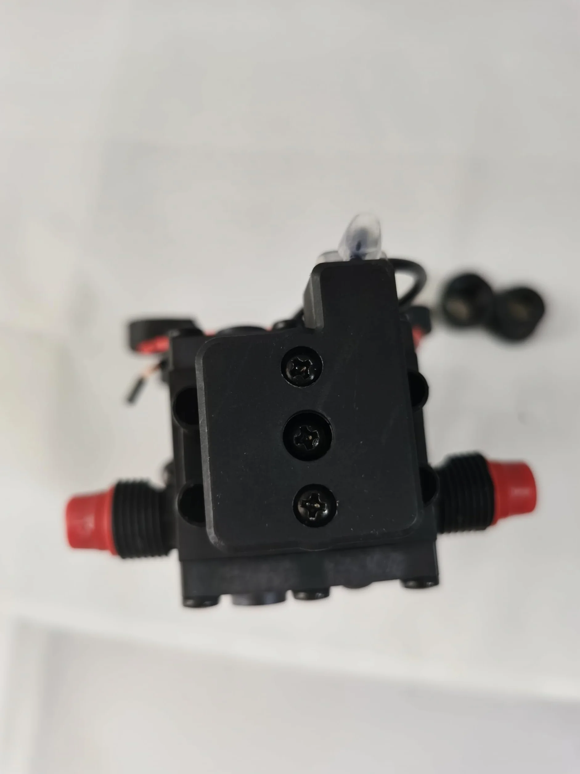 CYBERNOVA DC 24V 7.0L /MIN Bomba de diafragma inteligente (con interruptor de presión) Bomba de agua silenciosa autocebante para caravana/barco/jardín/gamper limpieza/pulverización