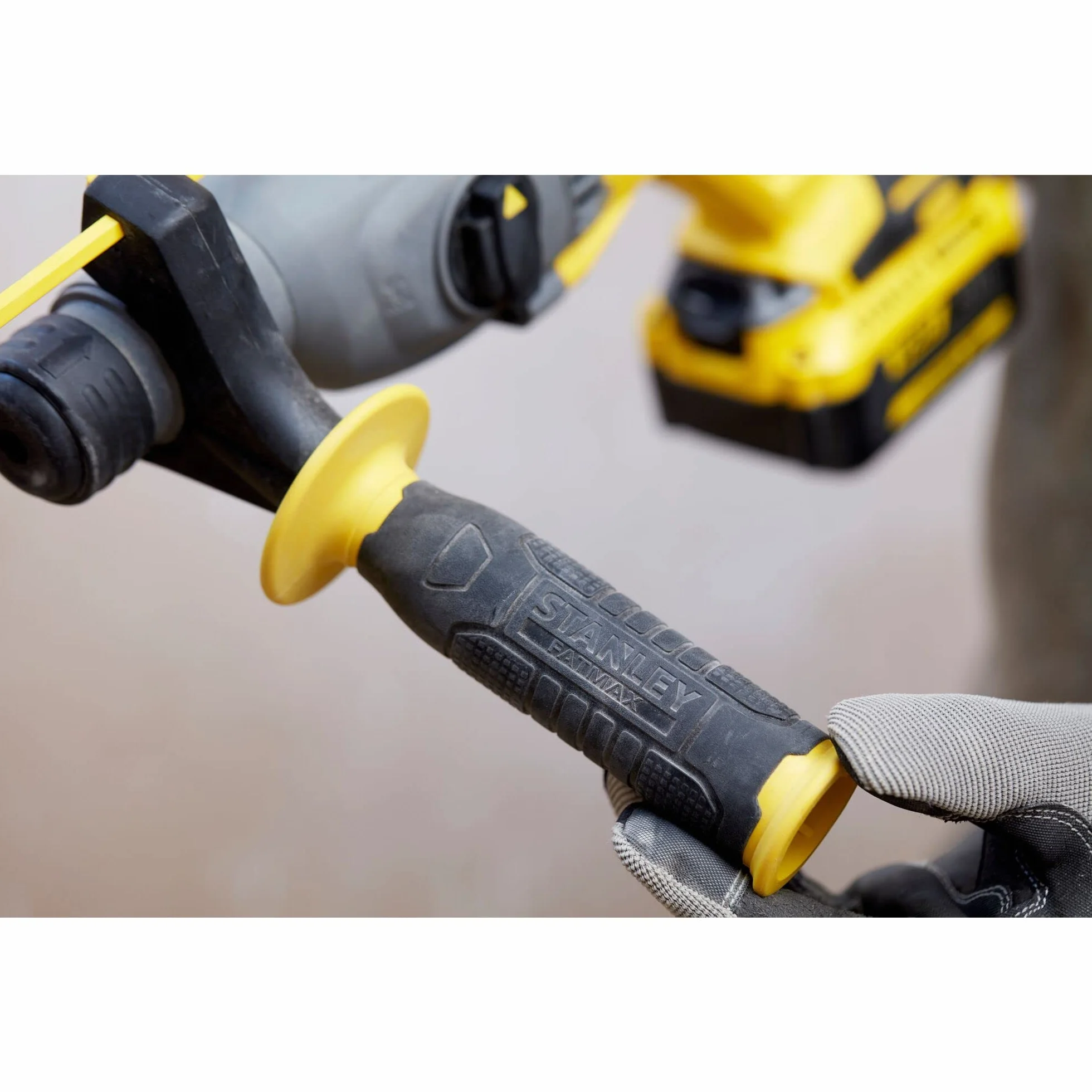 STANLEY FATMAX Martillo SDS-Plus V20 18V, Motor Sin Escobillas, 2J Impacto, 3 Modos (rotativo, percutor y cincelador), Incluye: 2 Baterías 4.0Ah, Cargador, Maletín PRO-STACK, SFMCH900M22-QW