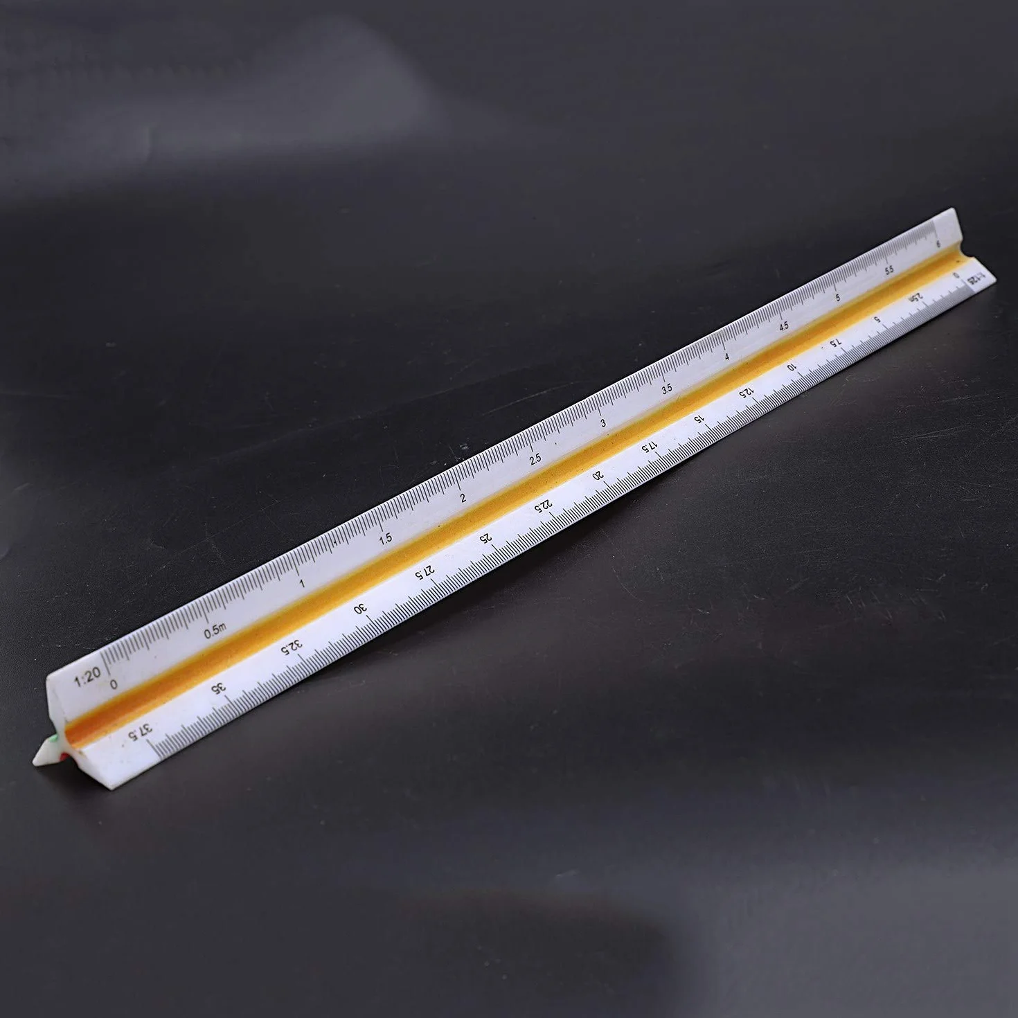 Regla de Escala Triangular Plastico 1:20 1:25 1:50 1:75 1:100 1:125