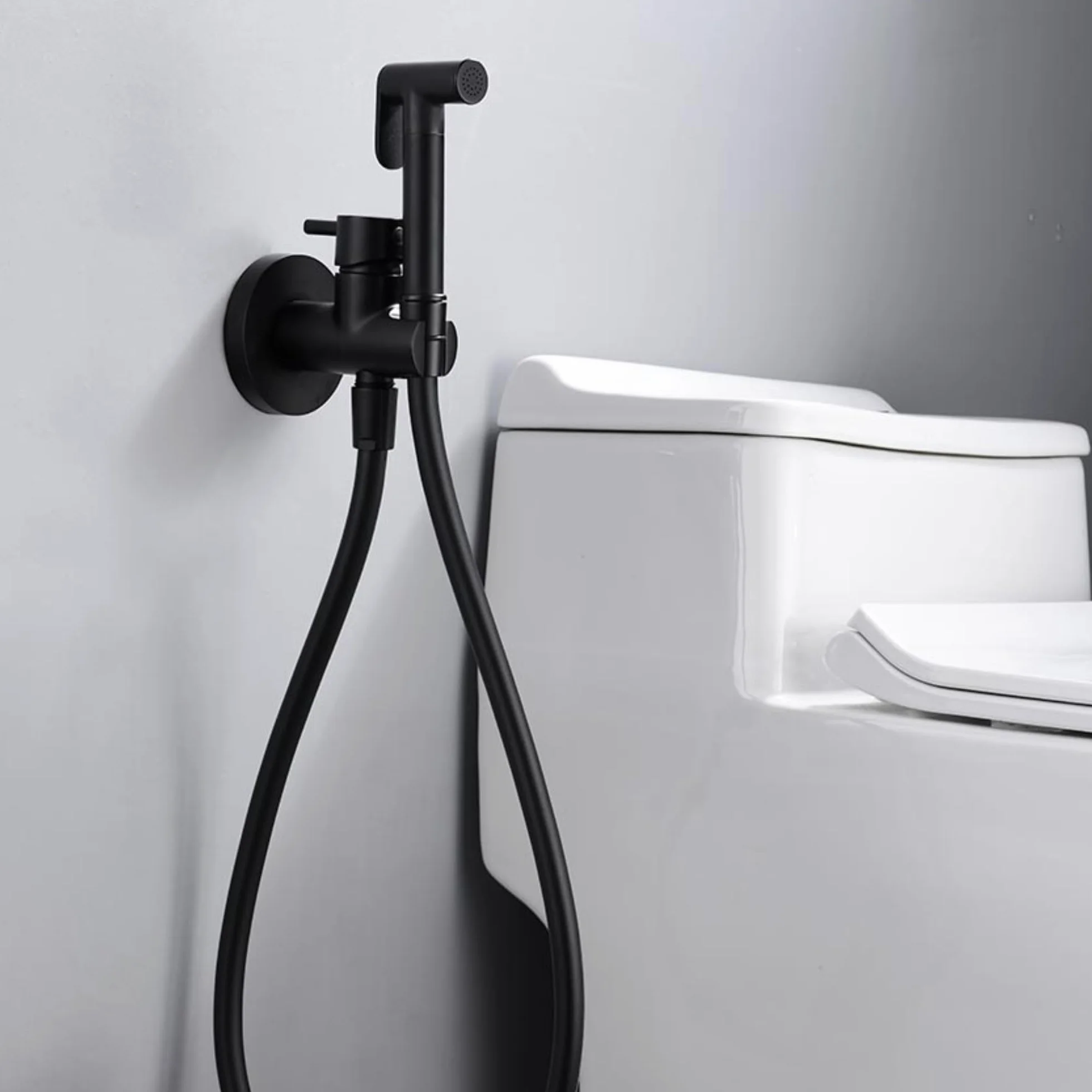IMEX - Ducha Bidet Agua Fría y Caliente Color Negro Mate | Grifo Bidet Empotrado para WC | Ducha Higiénica Monomando para Inodoro | Grifería Sustituto de Bidé | Serie Munich