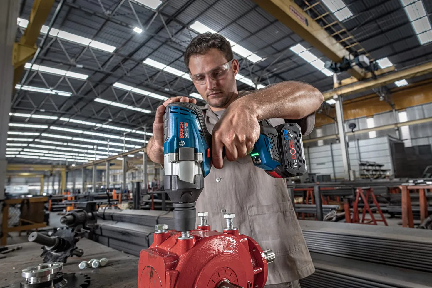 Bosch Professional 18V System atornillador de impacto a batería BITURBO GDS 18V-1050 H (sin batería/cargador)
