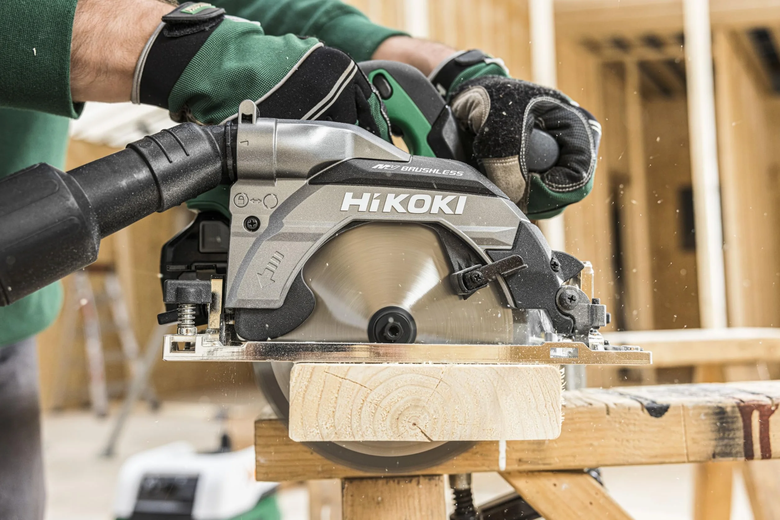 HiKOKI C3606DB Sierra Circular a Batería, 36V, Motor Brushless, Ø 165 mm | Sin batería ni cargador, corte 66 mm a 90°, función automática, LED doble, incluye maletín HSC IV y guía paralela