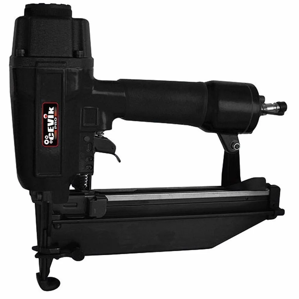 Cevik R64K (*) - Clavadora para clavo T de acero y hierro de 18 a 64 mm.
