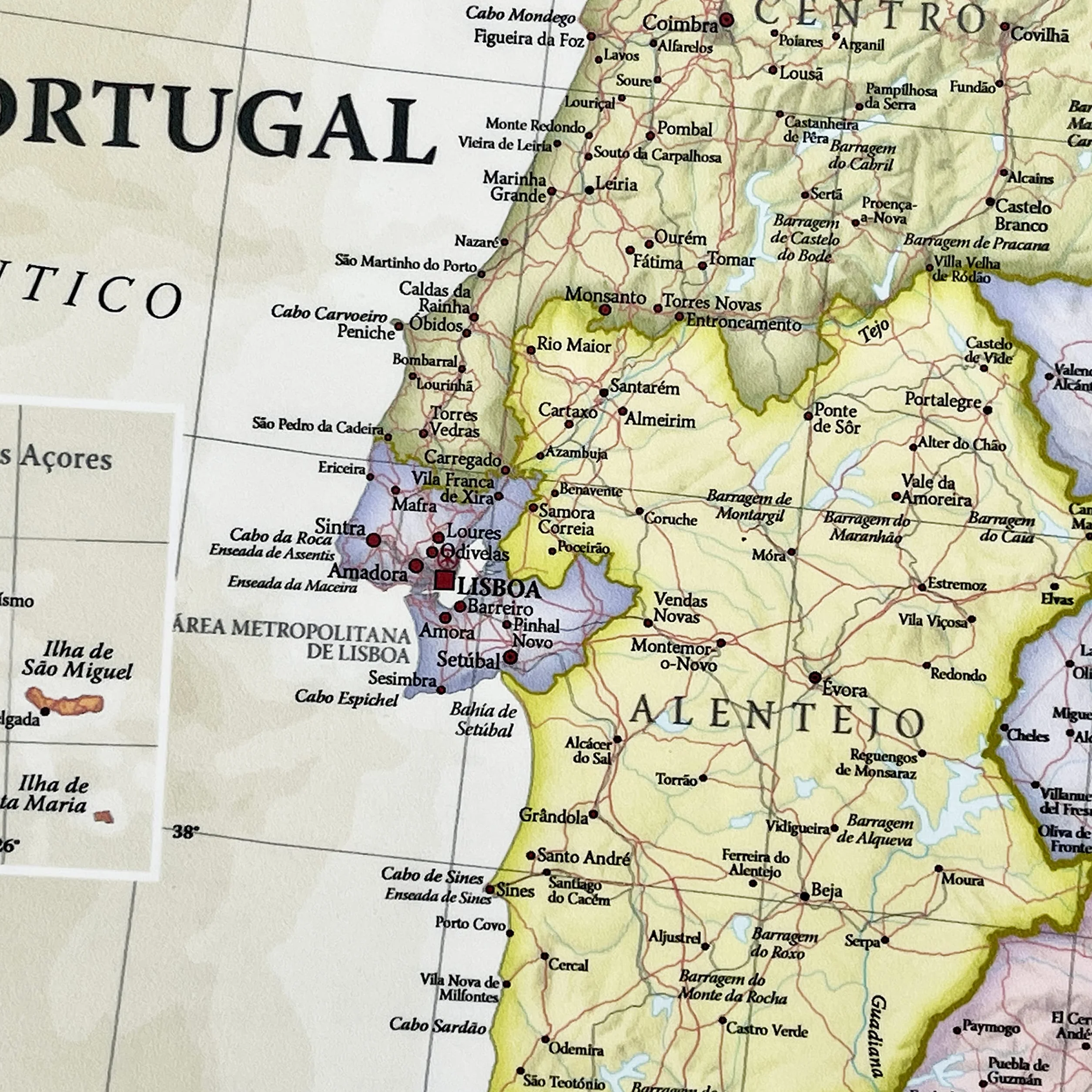Póster del Mapa Mundi + REGALADO: Un Mapa de España y Portugal | Diseñando Mapas para 50 años | Maps International - Detalles Cartográficos |Colores clásicos