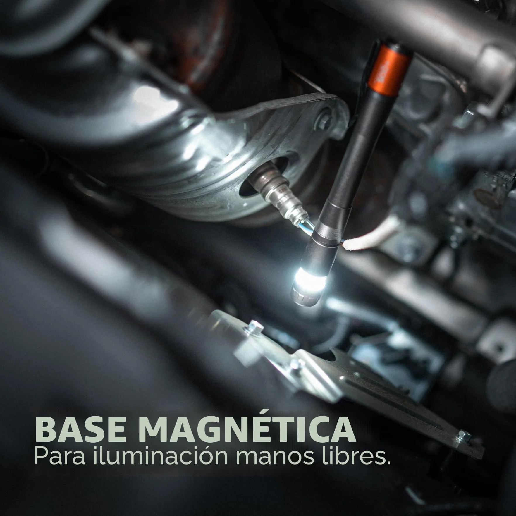 NEBO Inspector 500+ Bolígrafo con Luz - Recargable de 500 Lúmenes en Tamaño de Bolsillo con Clip de Acero - Cable de Carga USB, Impermeable IPX7 y Base Magnética