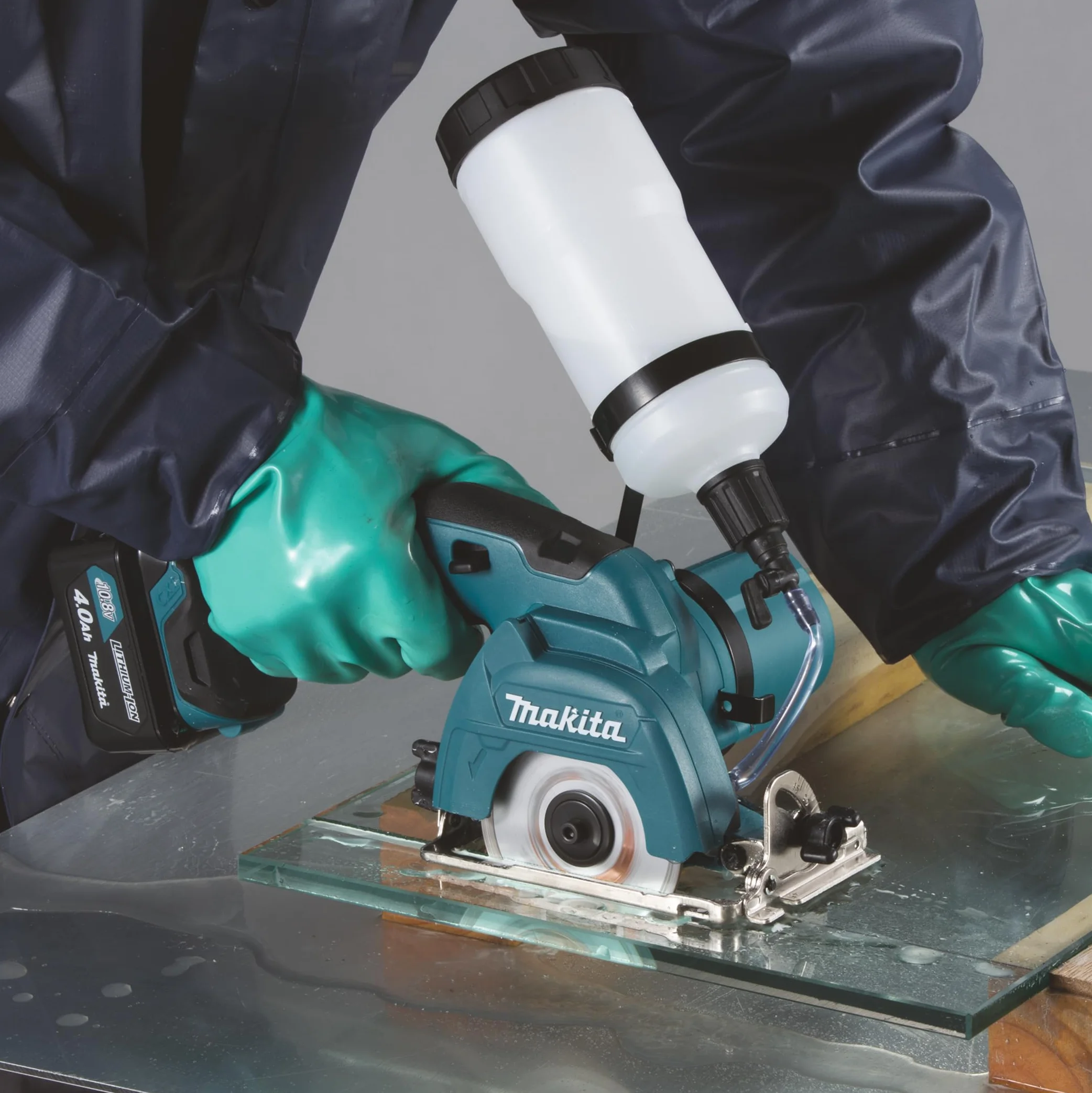 Cortador de azulejos inalámbrico Makita CC301DZ 12V Max (sin batería, sin cargador)