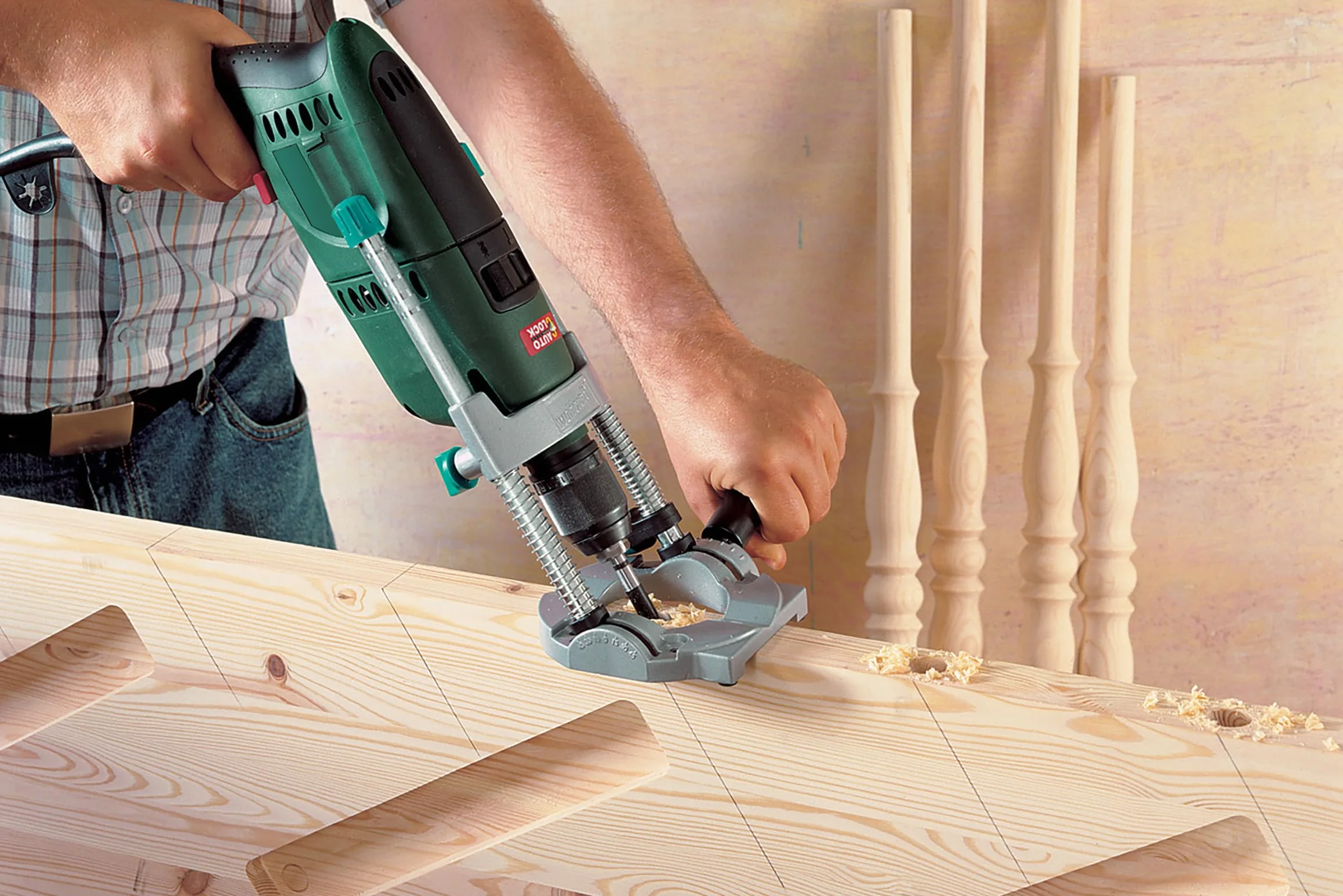 wolfcraft Guía móvil para taladro tecmobil I 4522000 I Perfecto para taladrar con ángulos exactos en todas las posiciones, en pared, en superficies inclinadas, en material redondo, listones y perfiles