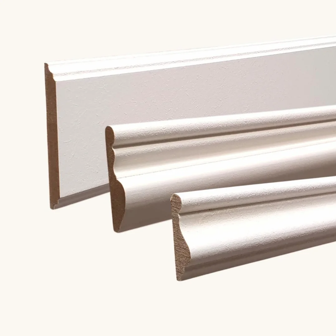 MadeInNature - Moldura de pared, madera media blanca, longitud 2 metros, cornisa de madera prepintada resistente y fácil de colocar, modelos y tamaños a elegir (7958, lote de 6 metros)