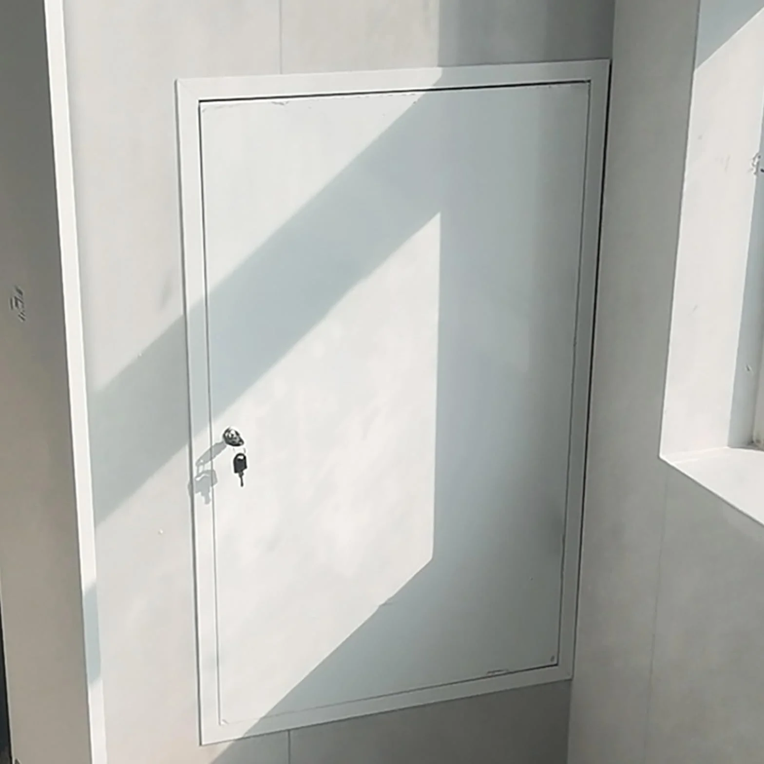 Trampilla Pladur Tapa de Registro de Aluminio Grande para fontanería (50 cm, 70 cm, 90 cm, 110 cm, 130 cm, 150 cm), con Puerta Oculta para conducto(70x70cm)