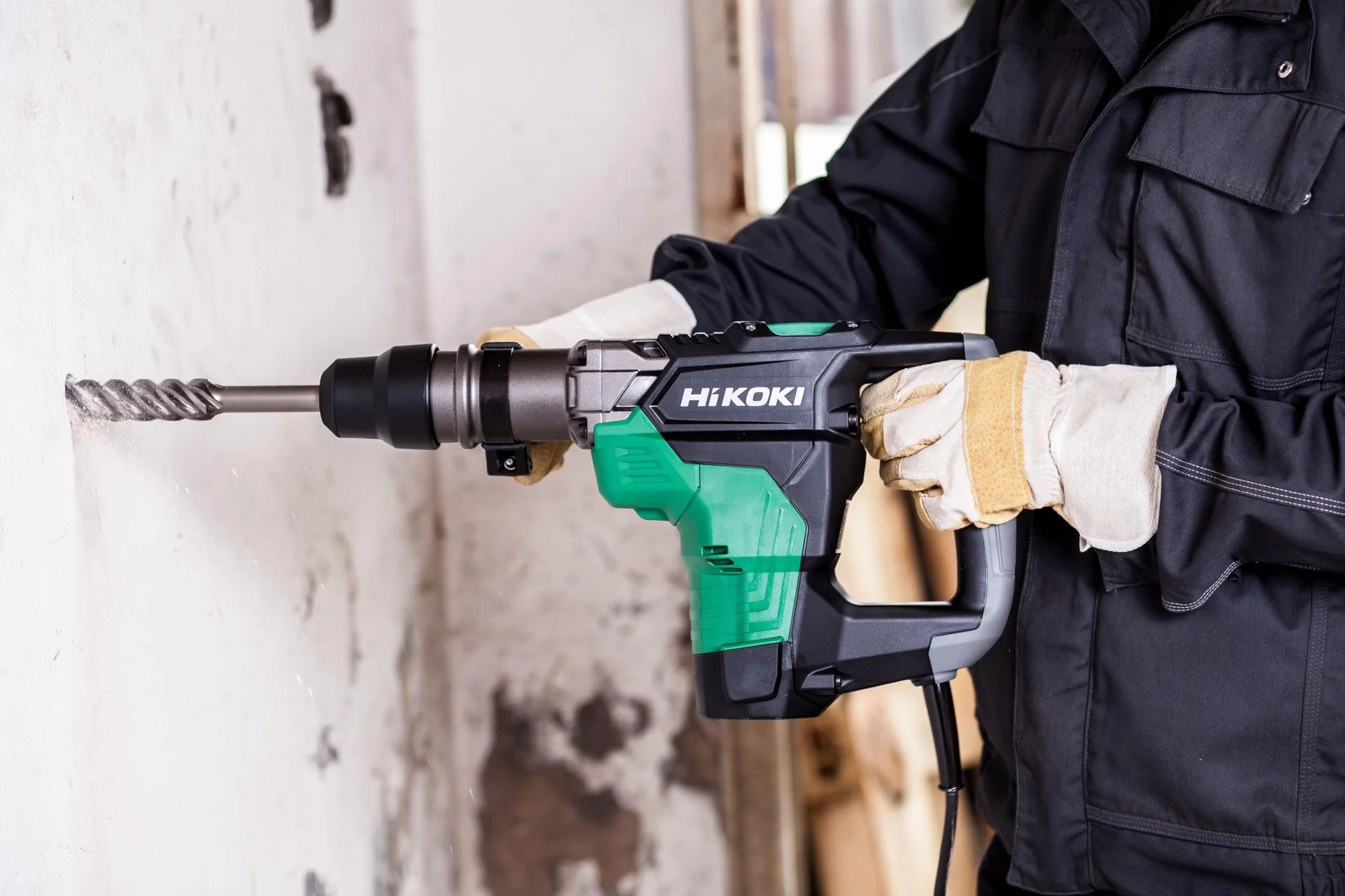 HiKOKI Martillo perforador y cincelador SDS-Max - 1100 W, 7,1 J de energía de impacto, 40 mm de diámetro de perforación, 2800/min de tasa de impacto - Baja vibración, mango ergonómico - Incl. maletín