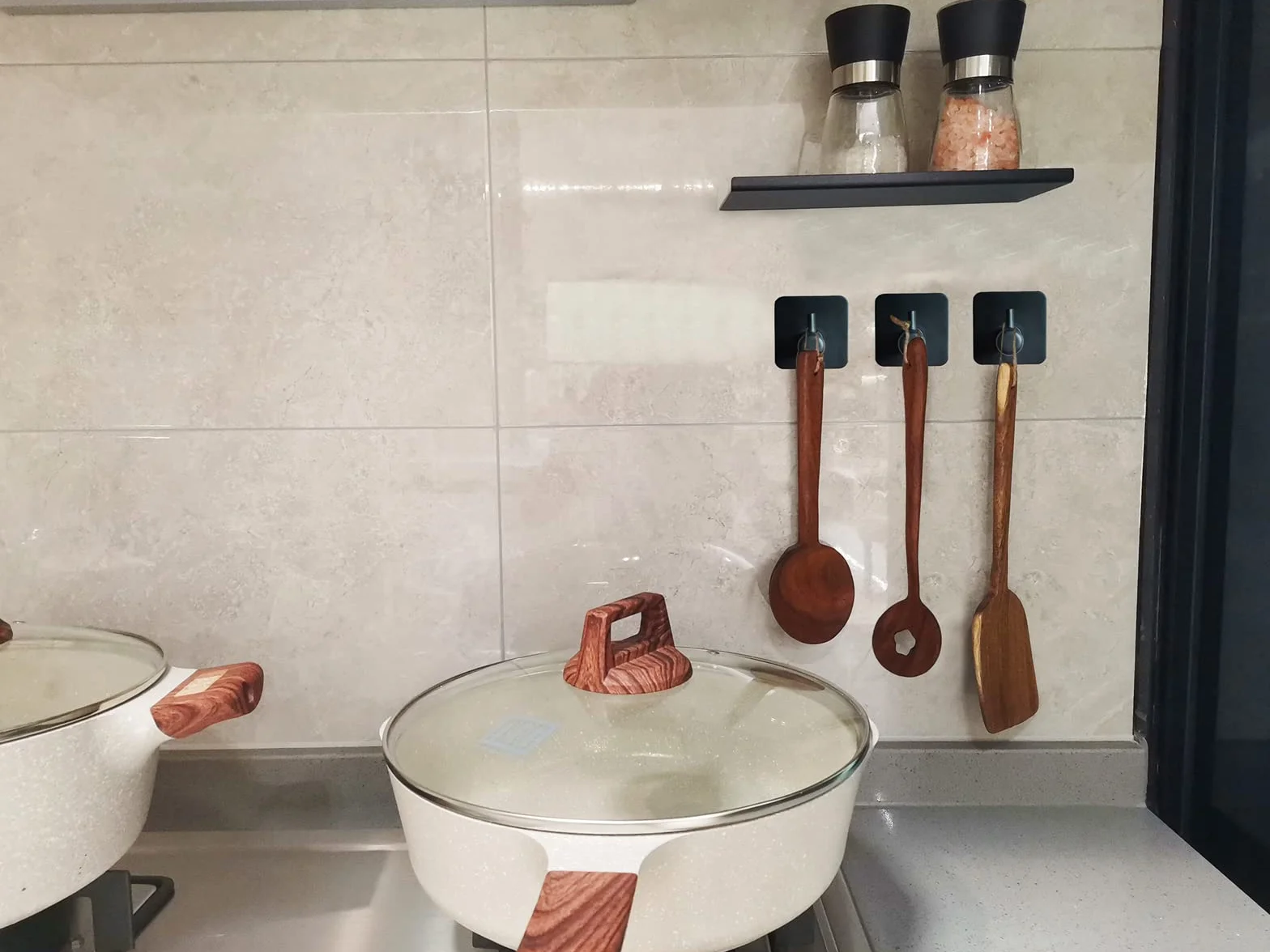 Ganchos para toallas, 6 unidades, autoadhesivos, ganchos de pared, sin agujeros, de acero inoxidable, ideal para baño, baño, cocina, oficina,negro
