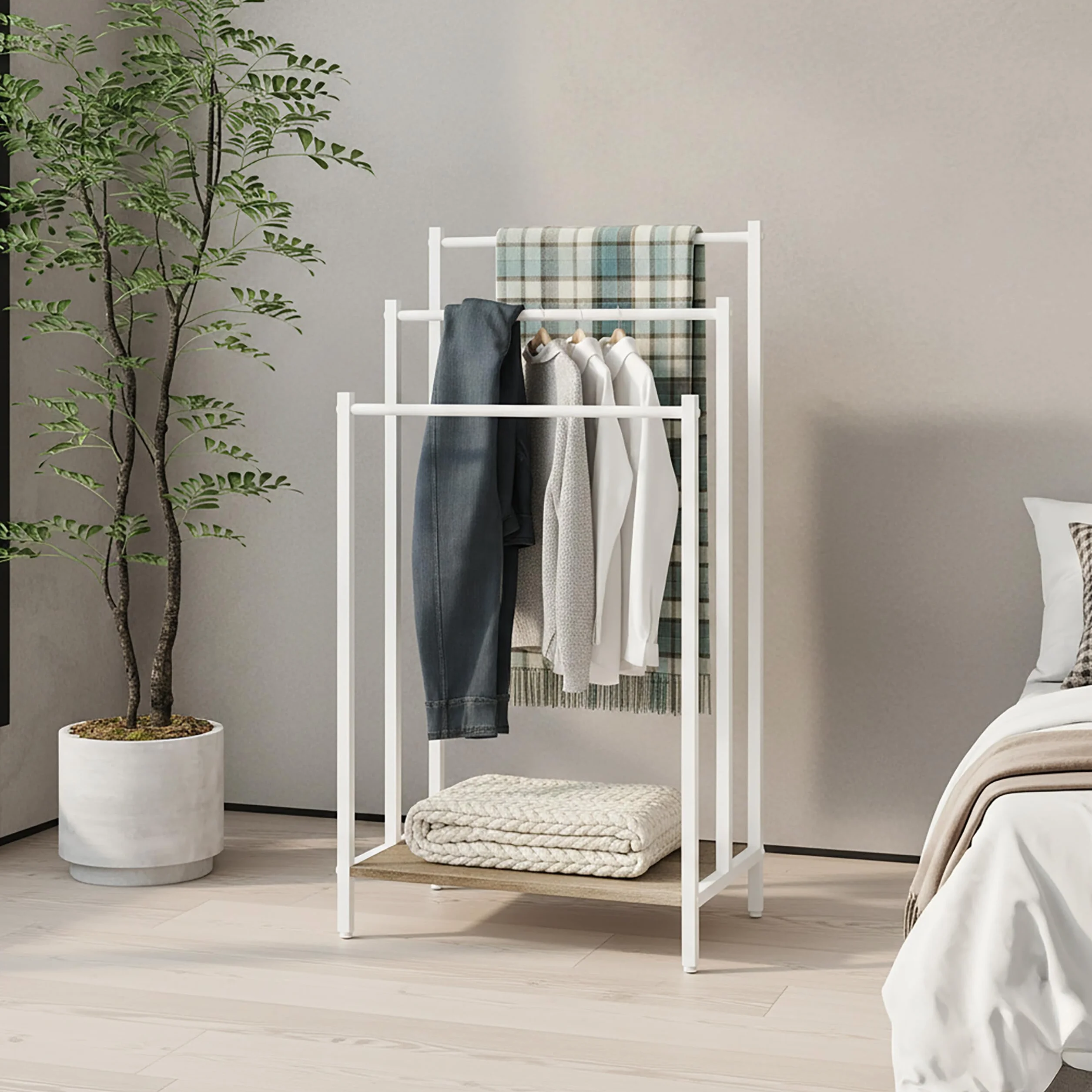 Relaxdays toallero de pie con repisa, Efecto Madera, 3 Barras, 81x43x28 cm, Natural/Blanco