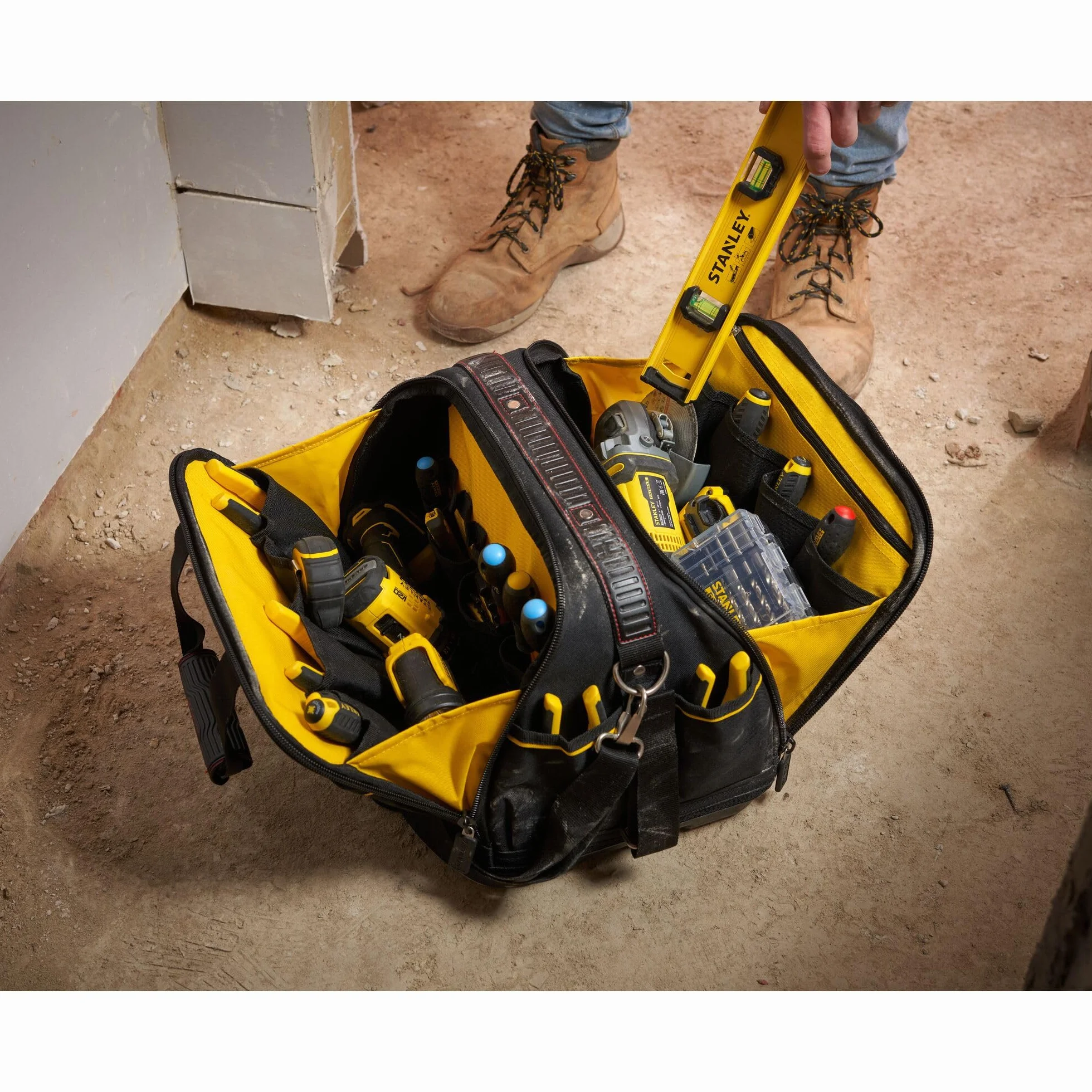 STANLEY FATMAX Bolsa de Herramientas Acceso Múltiple, Estructura Rígida, Tamaño 41x29x24 cm, Bolsillo frontal con cierre, Asa ajustable, Acceso a las herramientas, FMST1-73607