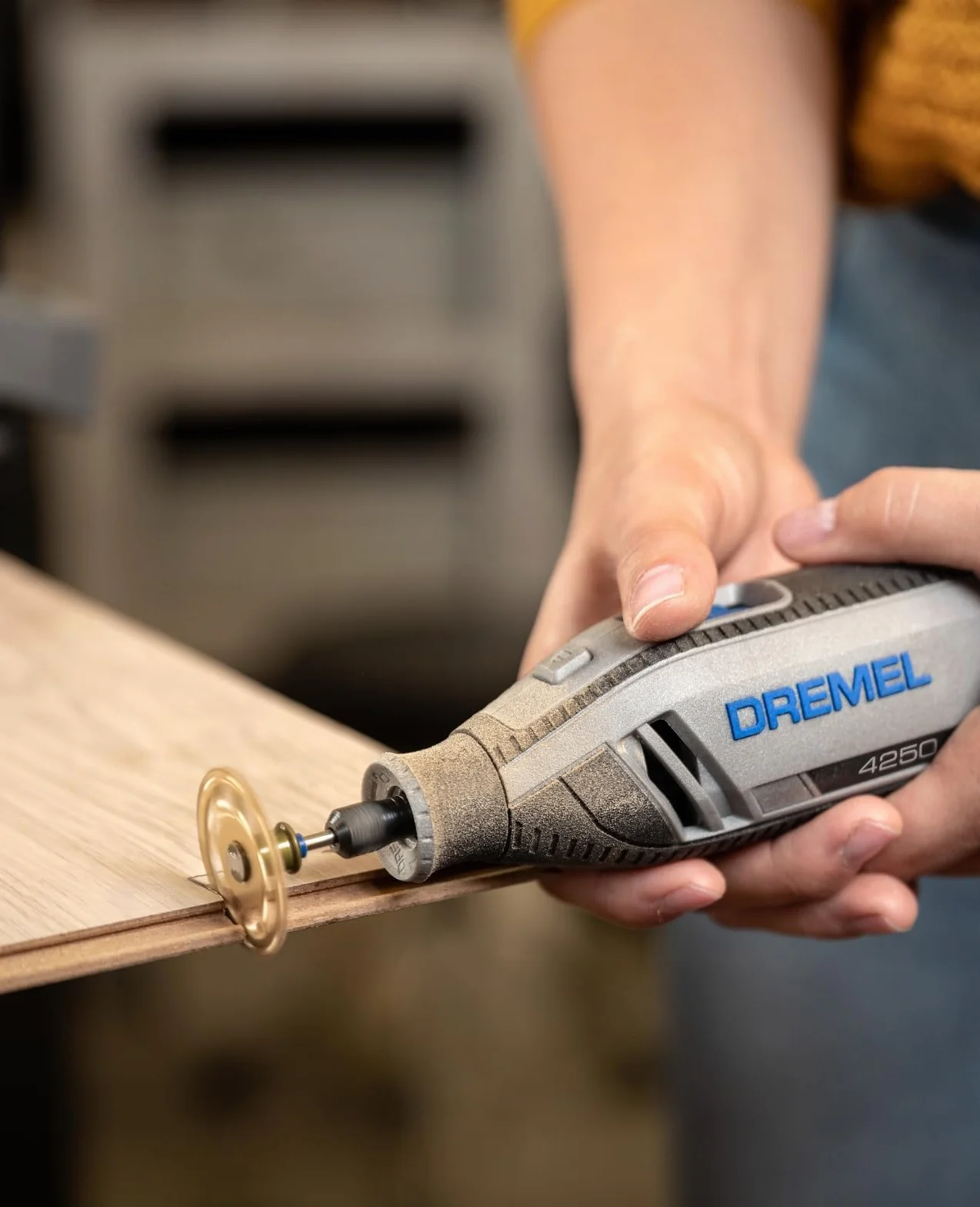 Dremel 4250 Herramienta rotativa 175 W kit con 35 accesorios velocidad variable 5000-35000 rpm