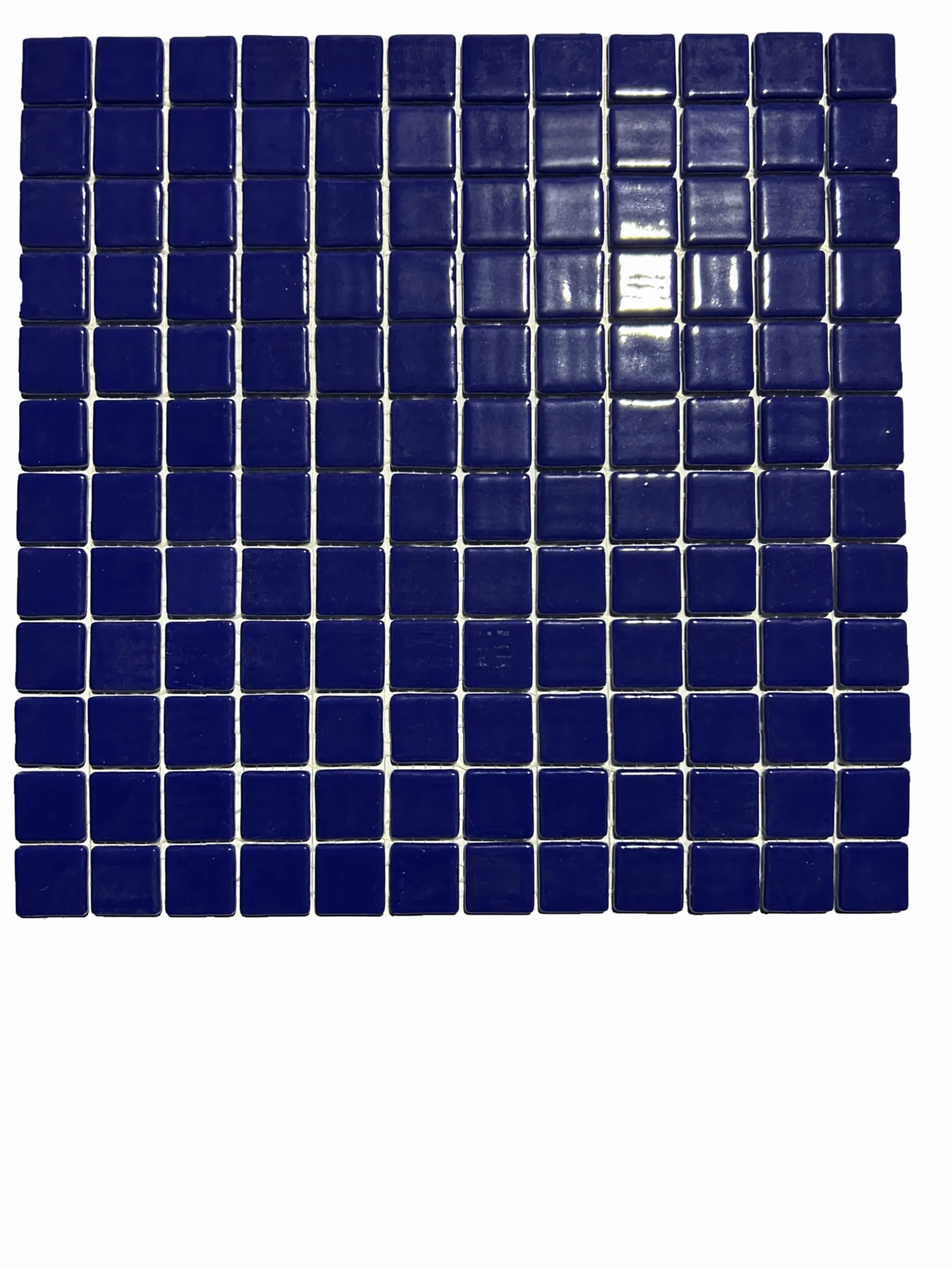 Gresite de piscina Azul marino, medida 2,5x2,5. Pegado en mallas de 31,5x31,5, grosor 4mm.