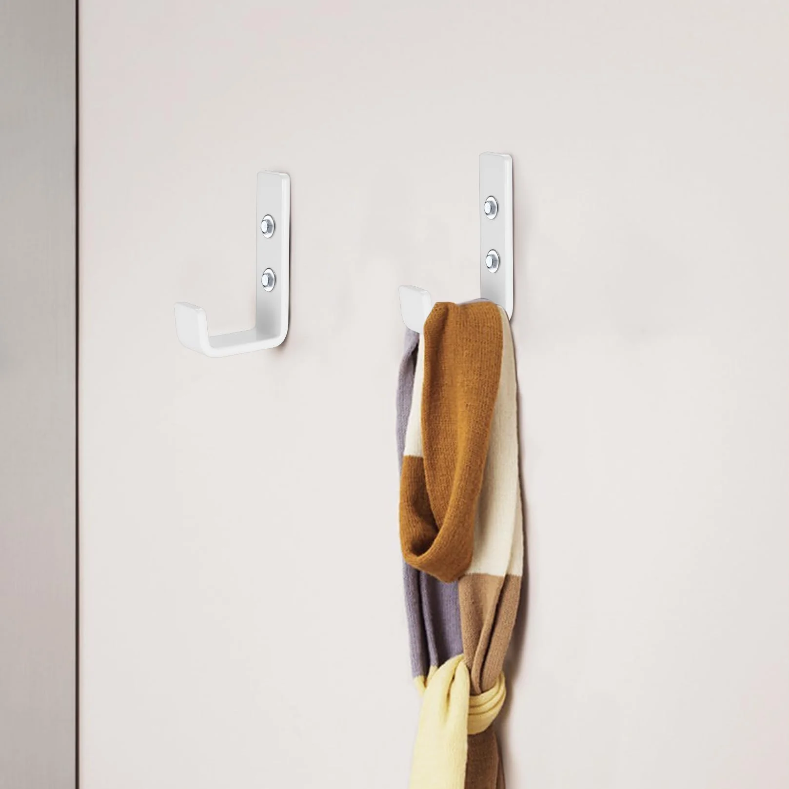 2 Pcs Ganchos para Colgar Bicicletas, Gancho Pared de Garaje, Gancho Bicicleta Pared, Soporte Ganchos en J Ganchos Pared de Garaje Garage para Colgadores Herramientas Eléctricas, Blanco