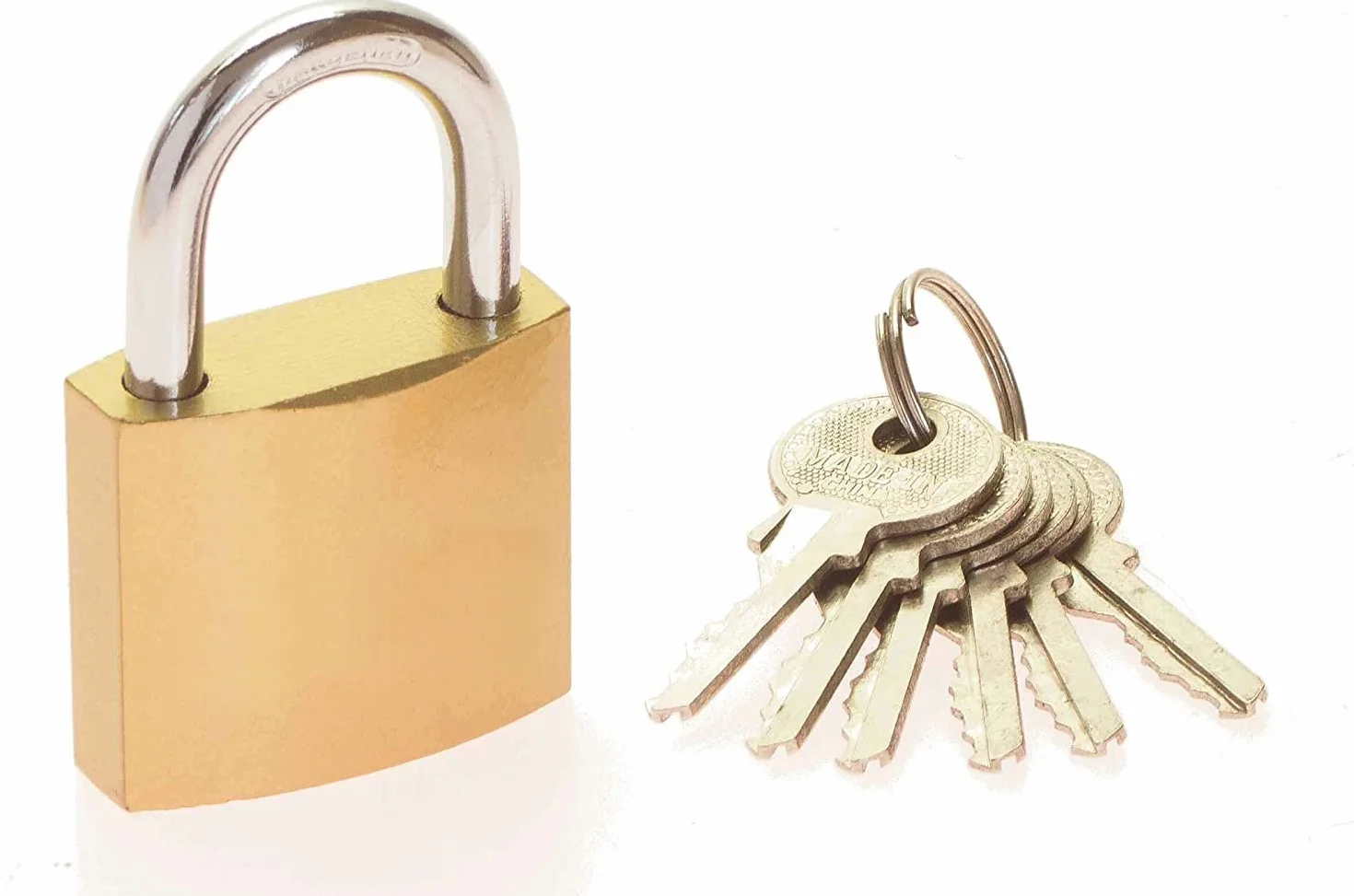 3 candados misma llave. Candados grandes y resistentes con llaves (18). Se pueden utilizar como candado taquilla o cerradura taquilla.
